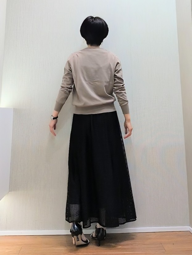 ミズタさんの「UNTITLED｜【9色展開/アンサンブル可】コットンクルーネックカーディガン」を使ったコーディネート