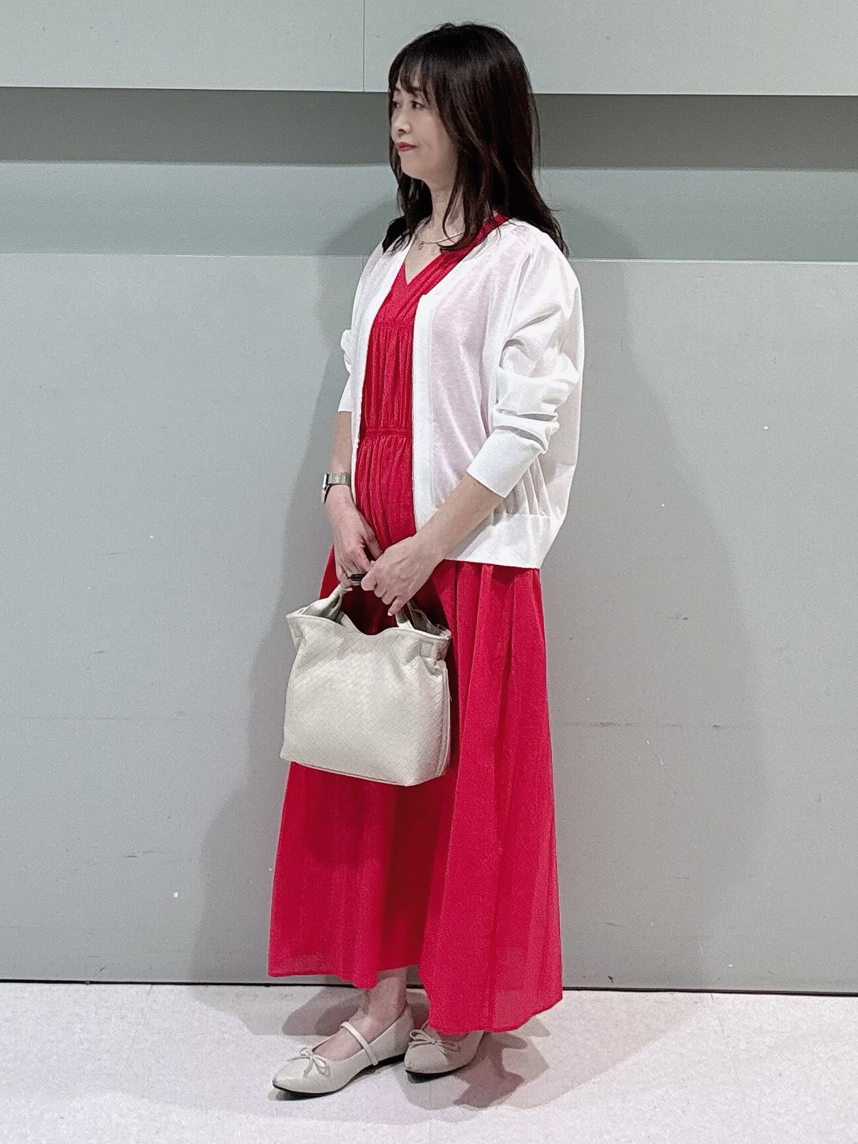 makiさんの「UNTITLED｜【アンサンブル可/日除け・冷房対策】シアーレーヨンZIPカーディガン」を使ったコーディネート