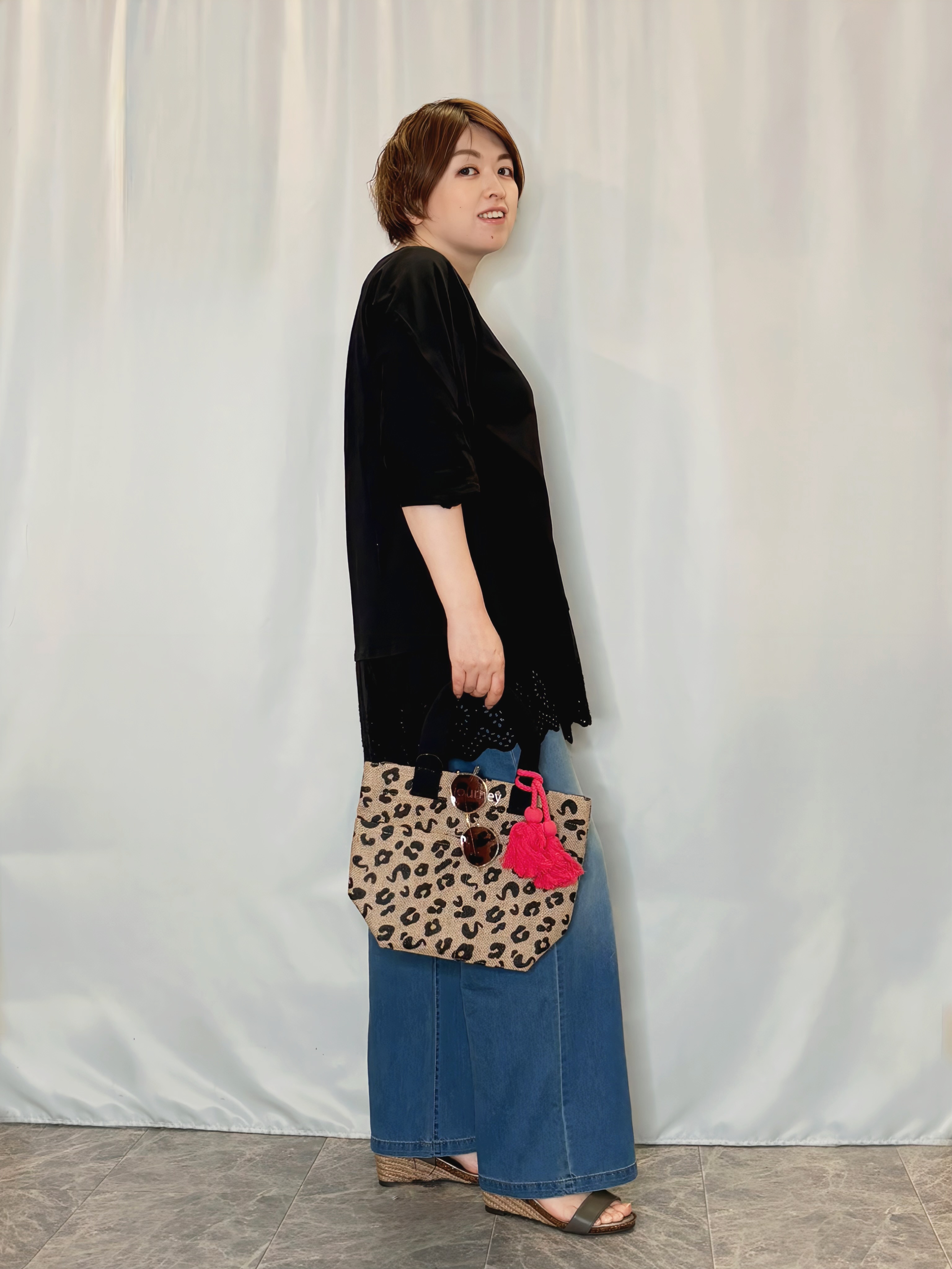 たみさんの「SHOO･LA･RUE｜【洗濯機可/ひんやり/S-LL】裾レース切り替え ねじりお袖チュニック」を使ったコーディネート