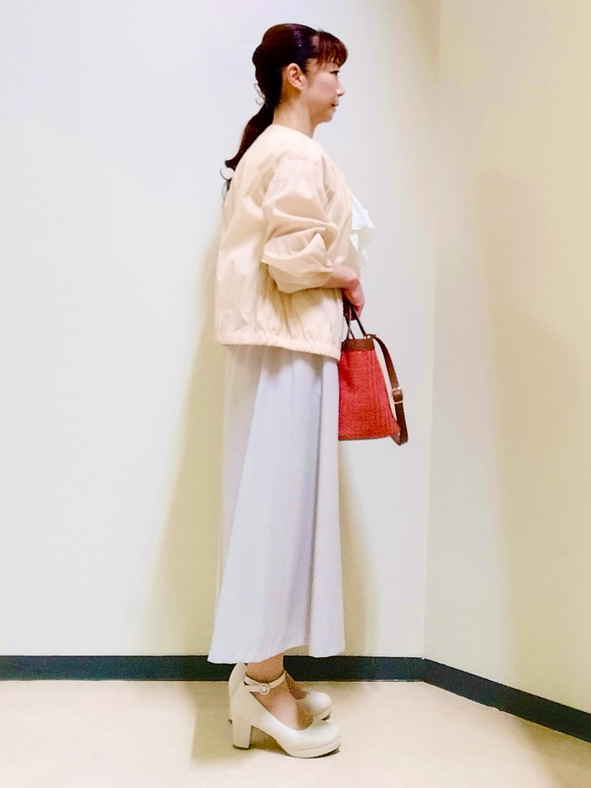 花さんの「Reflect｜【通気性あり／涼しい／マシンウォッシャブル】フリルブラウス」を使ったコーディネート