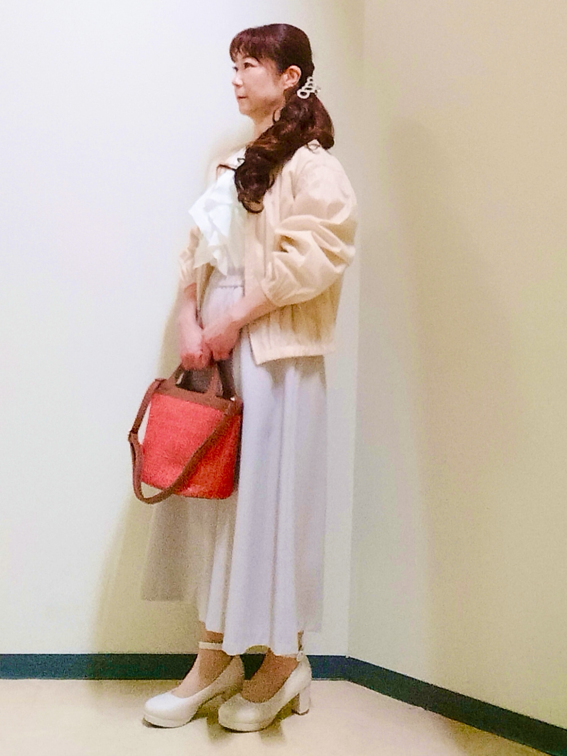花さんの「Reflect｜【通気性あり／涼しい／マシンウォッシャブル】フリルブラウス」を使ったコーディネート