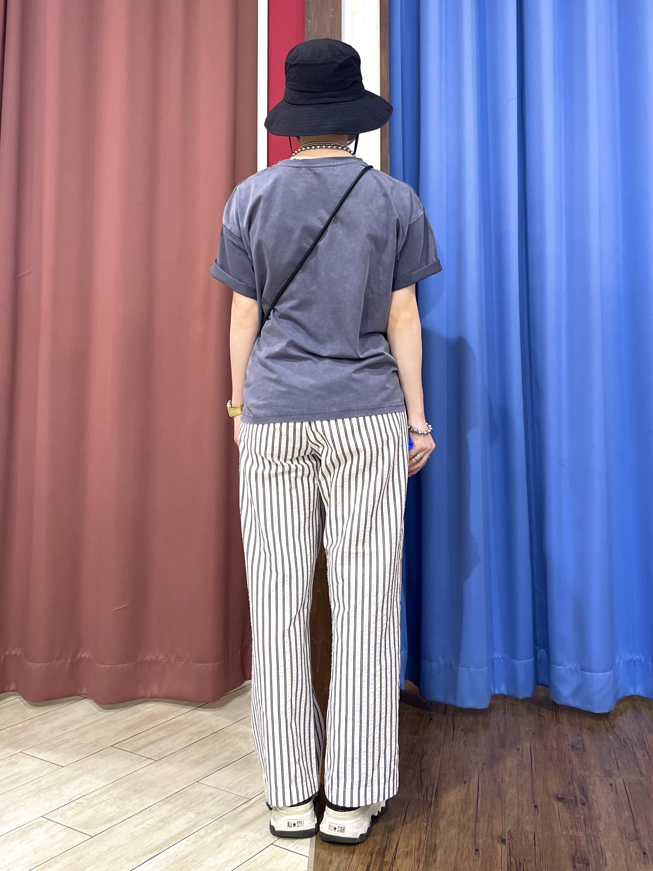 ルルさんの「SHOO･LA･RUE｜【ひんやり/S-LL/洗濯機可】選べる3柄 ヴィンテージ風こなれアソートTシャツ」を使ったコーディネート