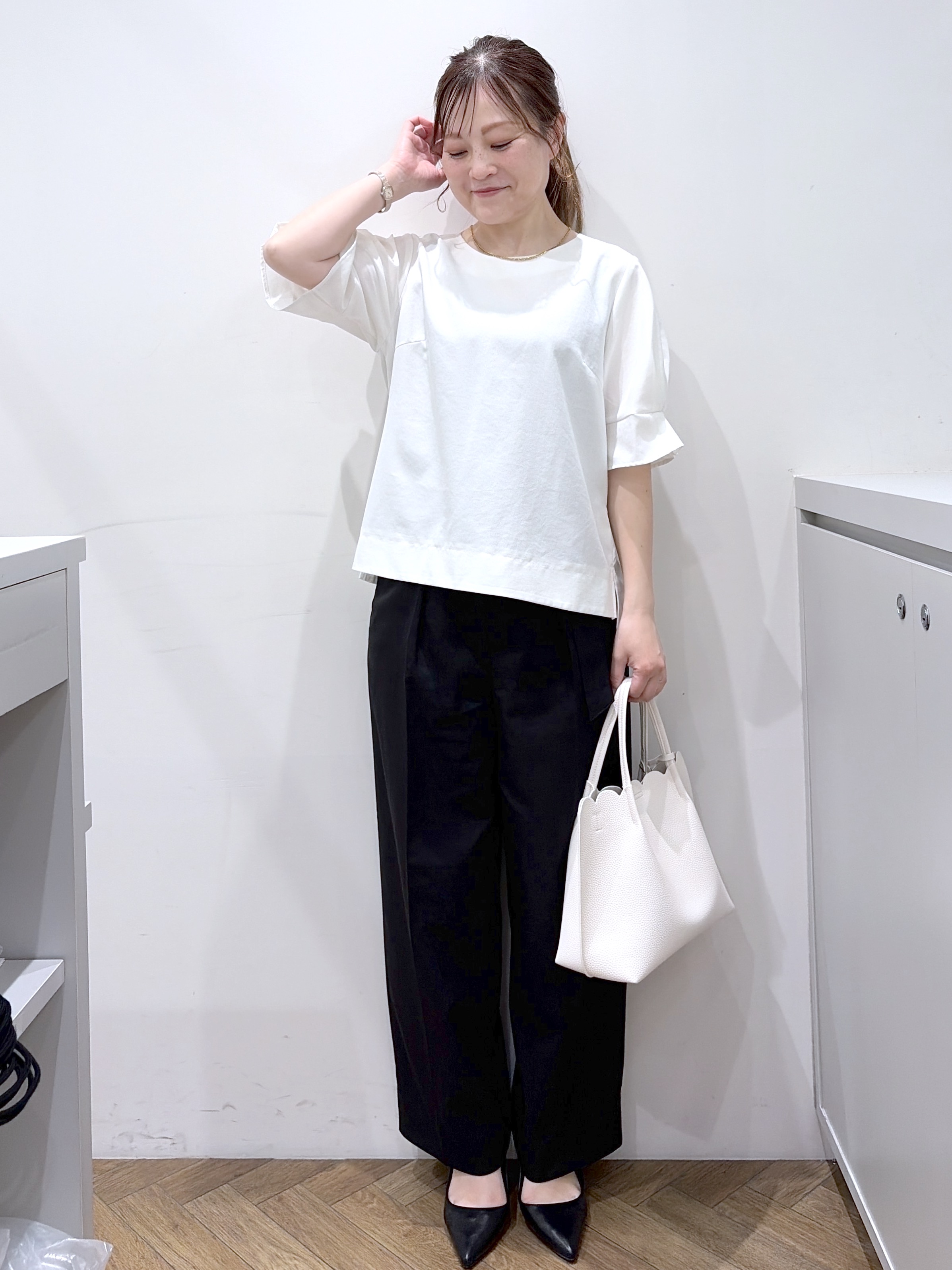 Junさんの「index｜【接触冷感】タックパフスリーブブラウス《吸水速乾／防シワ／洗濯機OK／XS～3L／6col》」を使ったコーディネート
