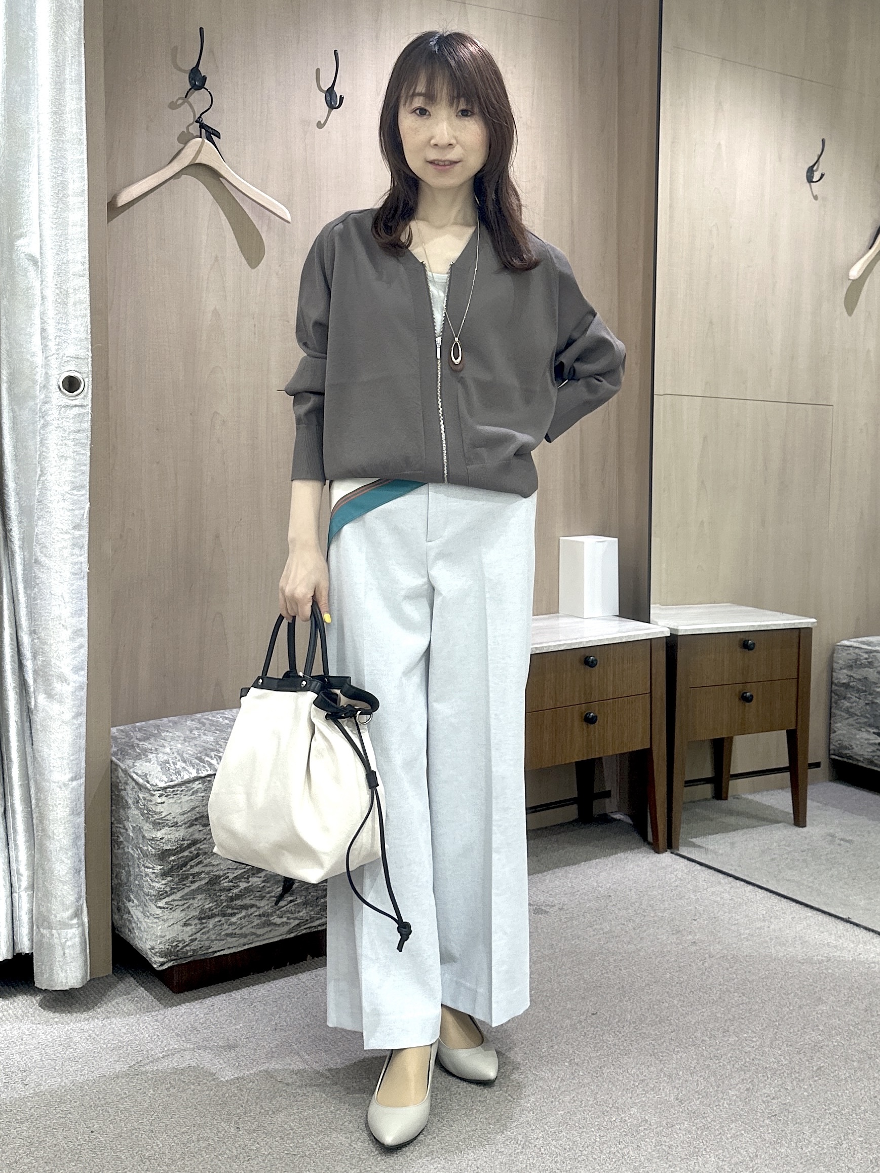 Miwaさんの「UNTITLED｜【アンサンブル可/日除け・冷房対策】シアーレーヨンZIPカーディガン」を使ったコーディネート