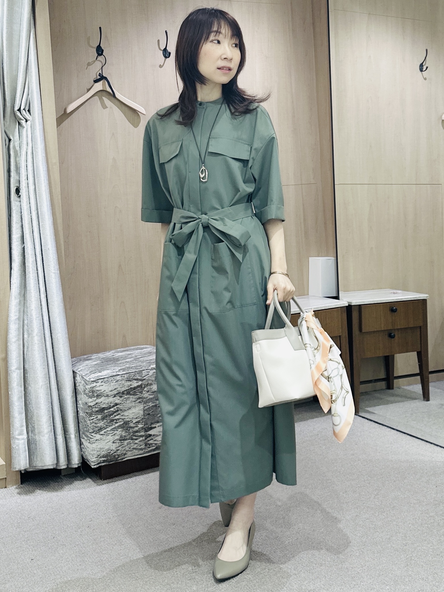 Miwaさんの「UNTITLED｜【洗える/前開きボタン】シャンブレーシャツワンピース」を使ったコーディネート