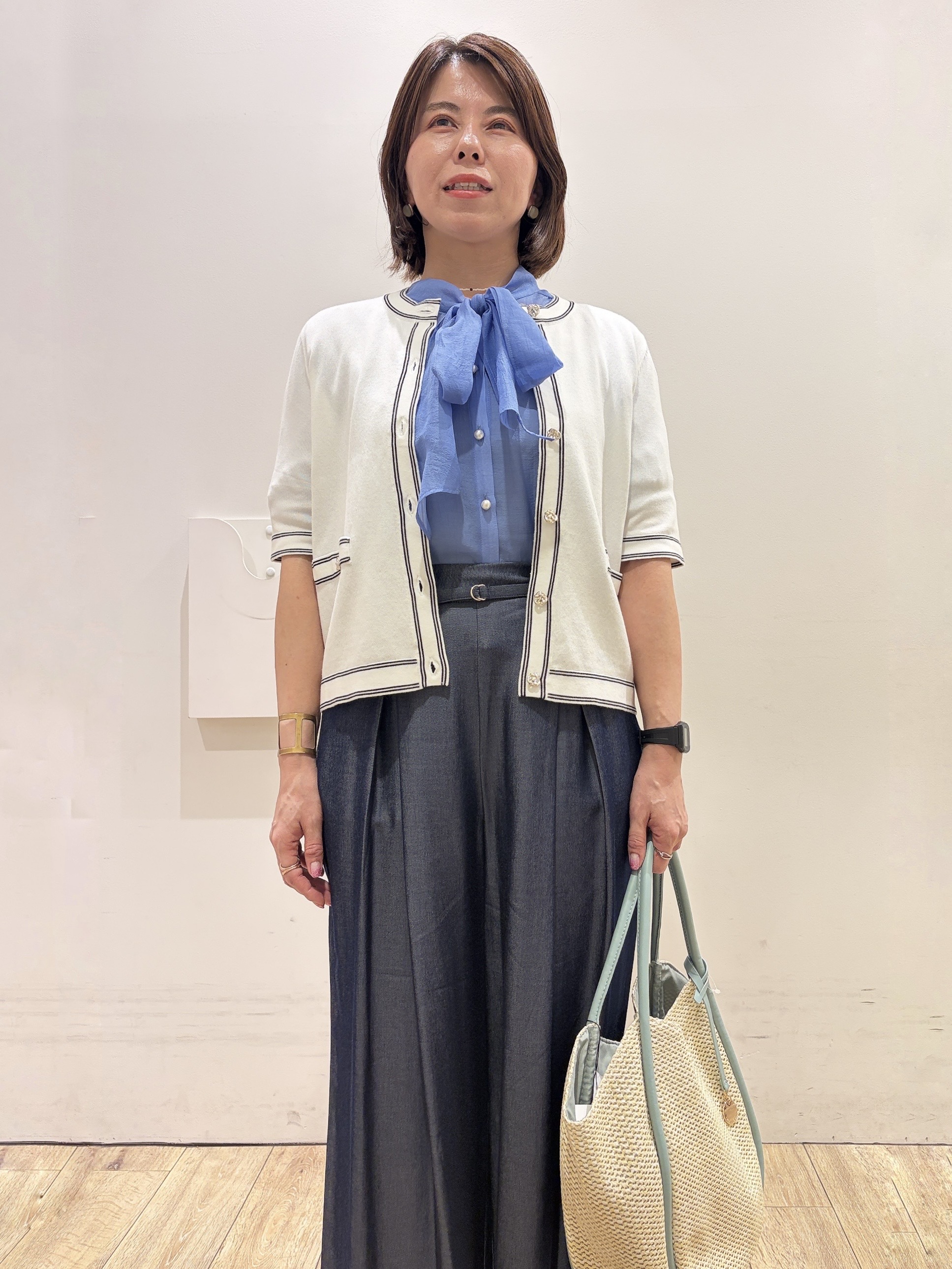 YUKOさんの「index｜サテンねじりデザインカチューシャ」を使ったコーディネート