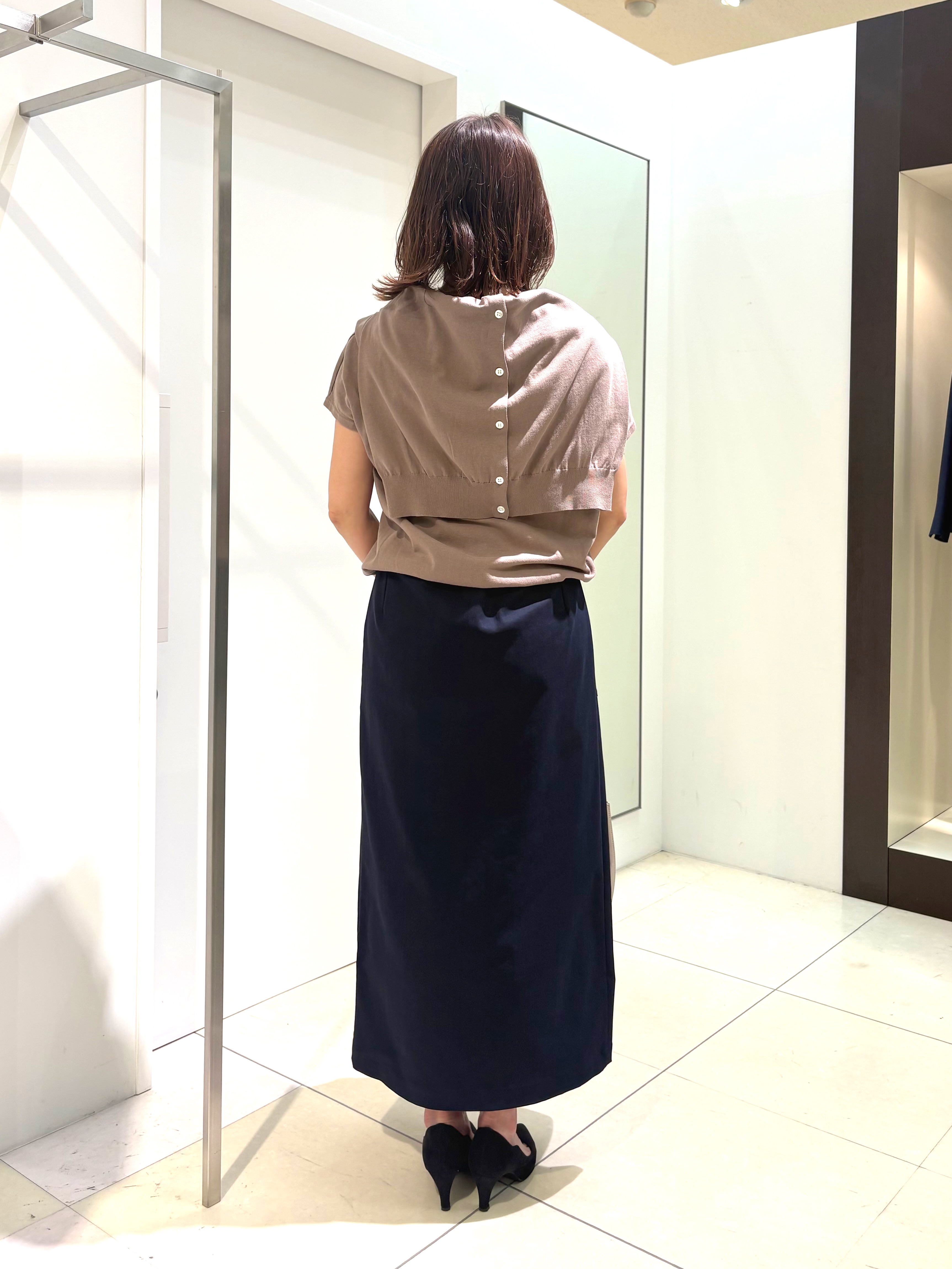 tomoさんの「UNTITLED｜【9色展開/アンサンブル可】コットンクルーネックカーディガン」を使ったコーディネート
