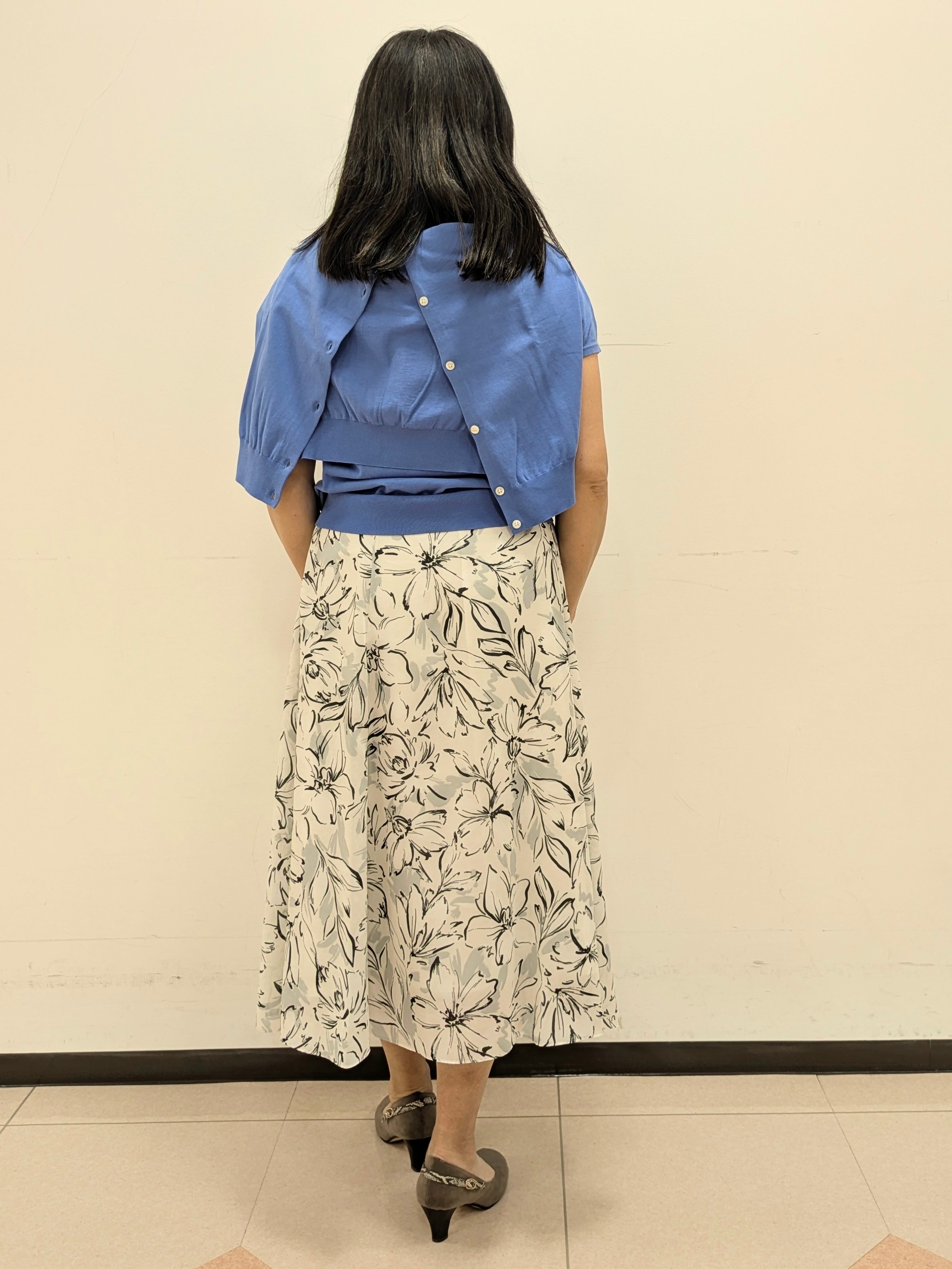 ともさんの「UNTITLED｜【9色展開/アンサンブル可】コットンクルーネックカーディガン」を使ったコーディネート
