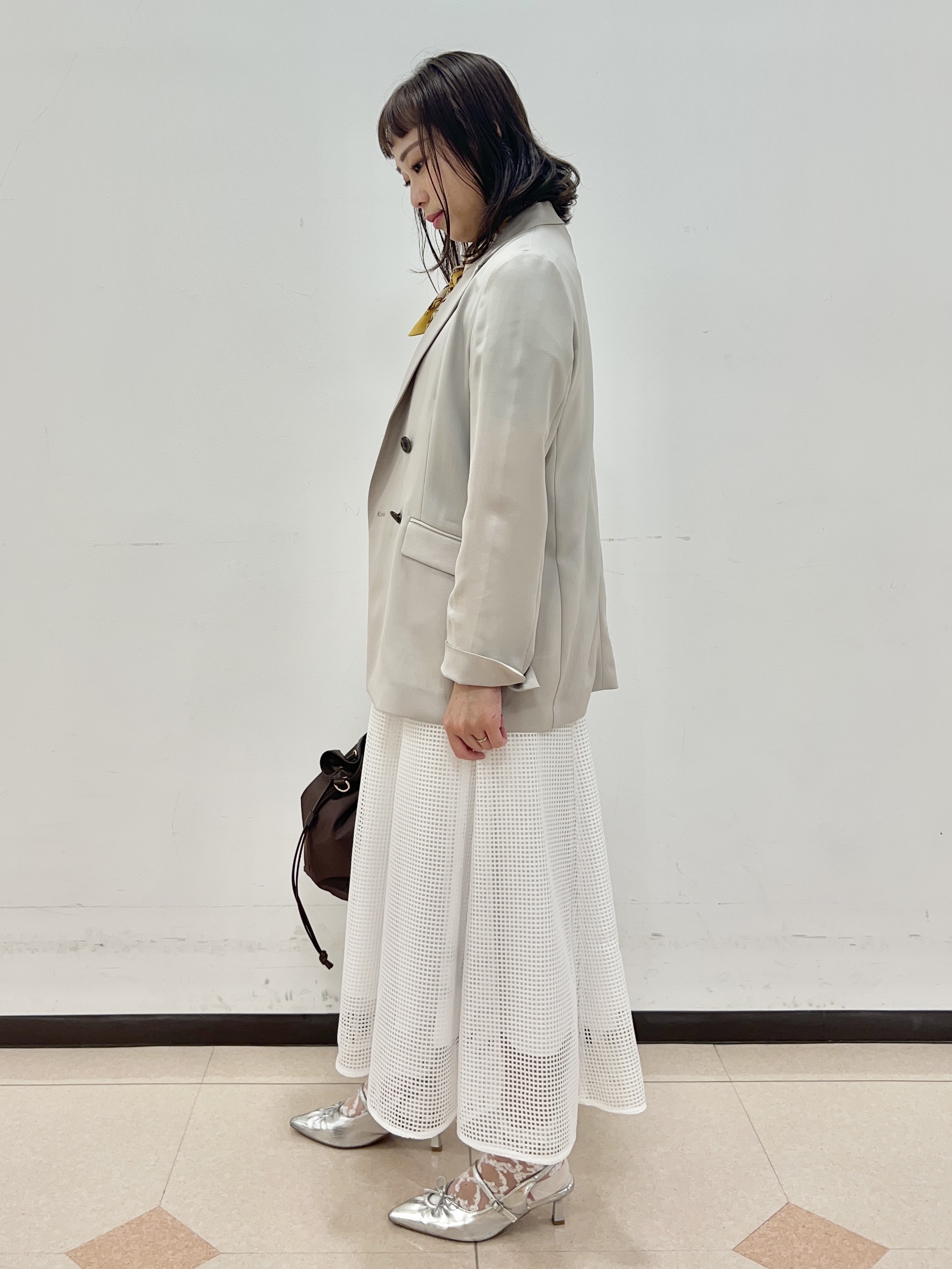 りおさんの「UNTITLED｜【11色展開/体型カバー】前後2WAYフレンチスリーブニット」を使ったコーディネート