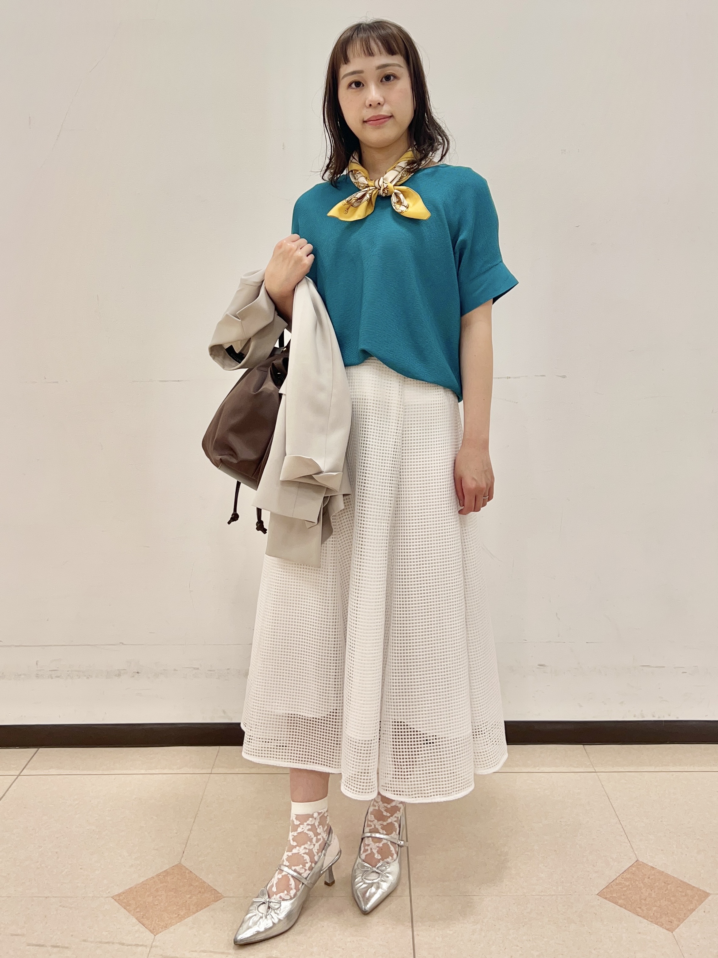 りおさんの「UNTITLED｜【11色展開/体型カバー】前後2WAYフレンチスリーブニット」を使ったコーディネート