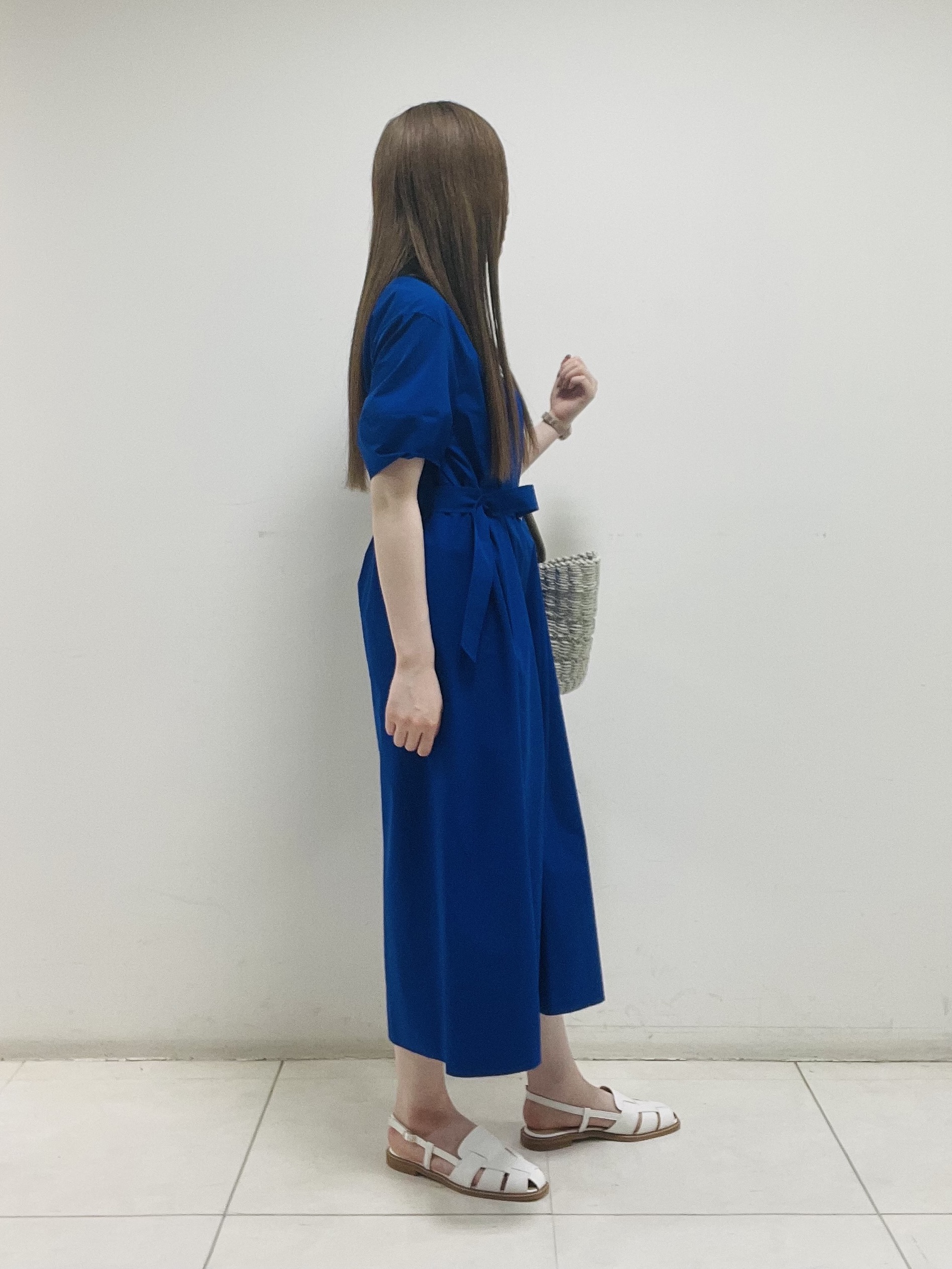 mさんの「INDIVI｜【撥水／UVケア／SETUP可能】軽量ベルト付きAラインワンピース」を使ったコーディネート