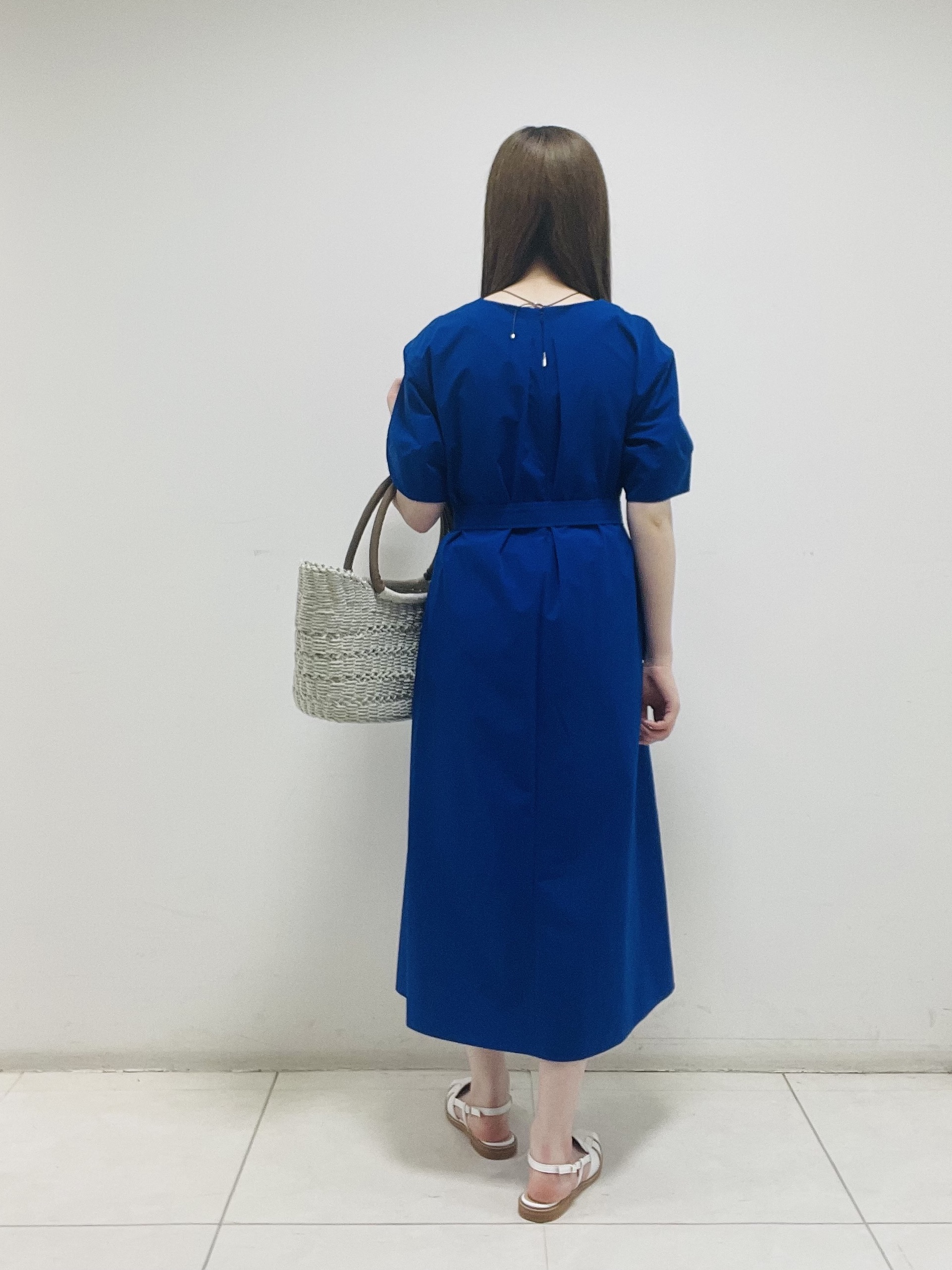 mさんの「INDIVI｜【撥水／UVケア／SETUP可能】軽量ベルト付きAラインワンピース」を使ったコーディネート
