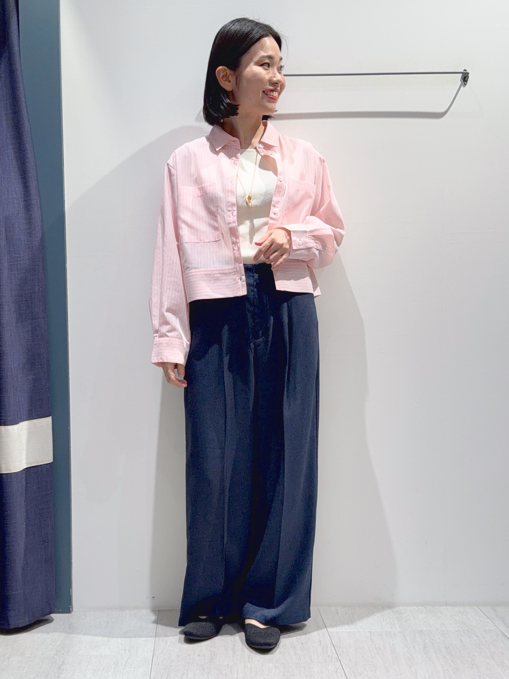 あんりさんの「grove｜【貴島明日香さん着用／イージーケア／接触冷感】麻混クロップドシャツ」を使ったコーディネート