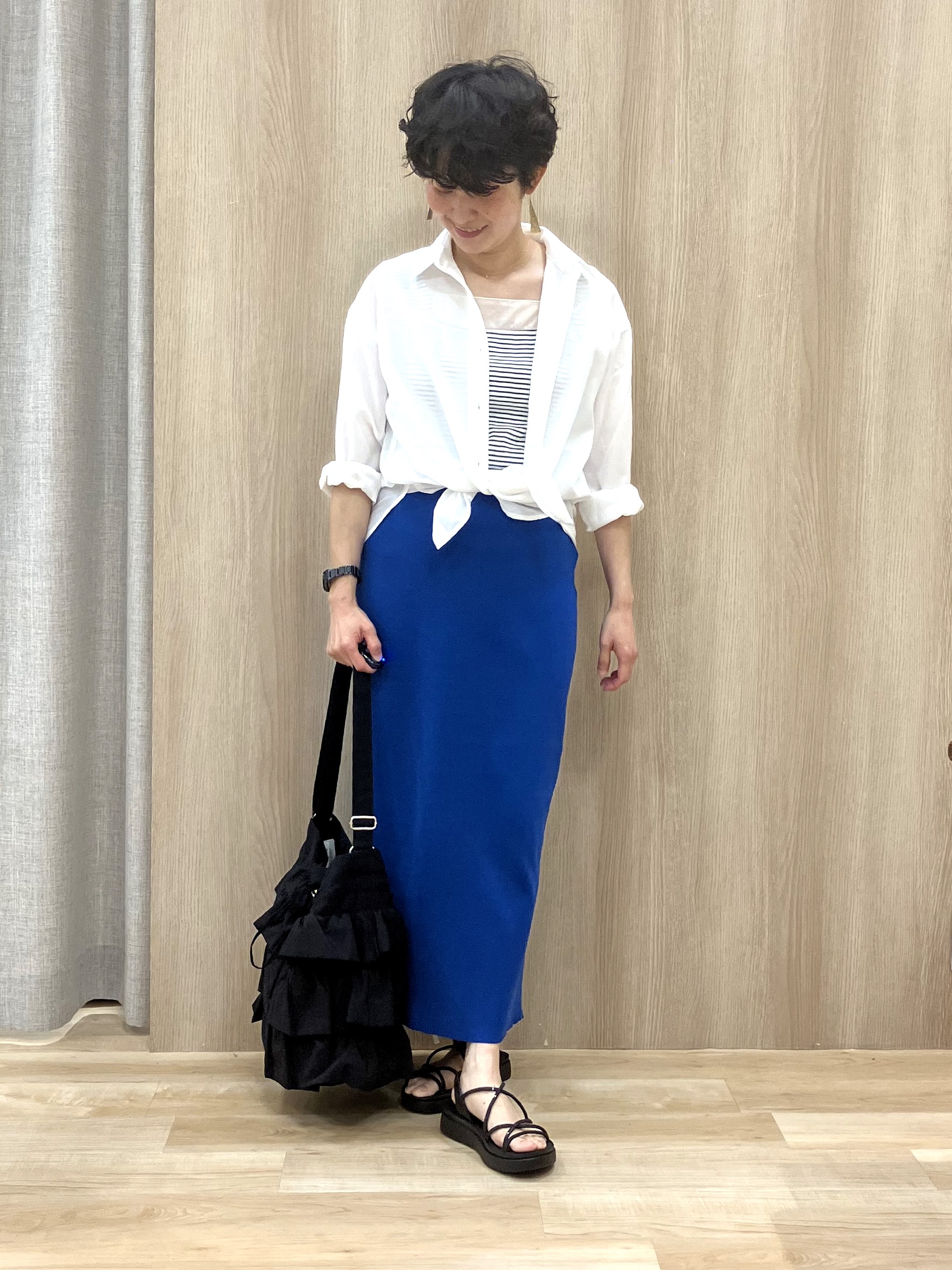 Keiさんの「grove｜【洗濯機OK・ひんやり】朝晩の気温差に◎軽やかシアーシャツ」を使ったコーディネート