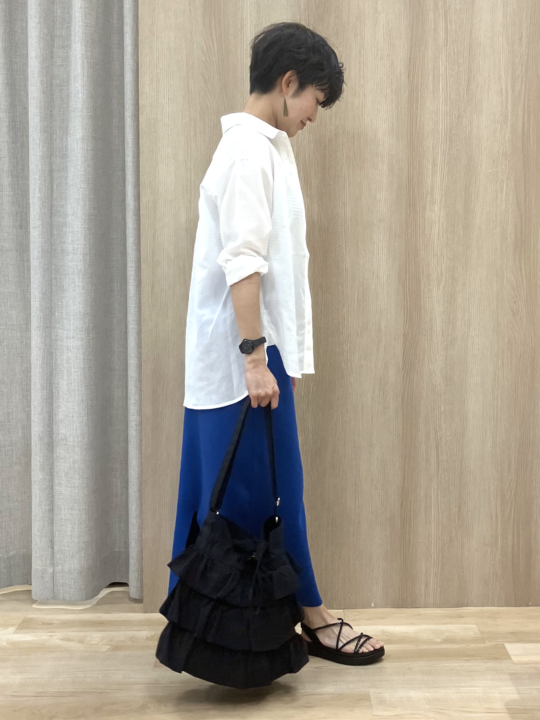 Keiさんの「grove｜【洗濯機OK・ひんやり】朝晩の気温差に◎軽やかシアーシャツ」を使ったコーディネート
