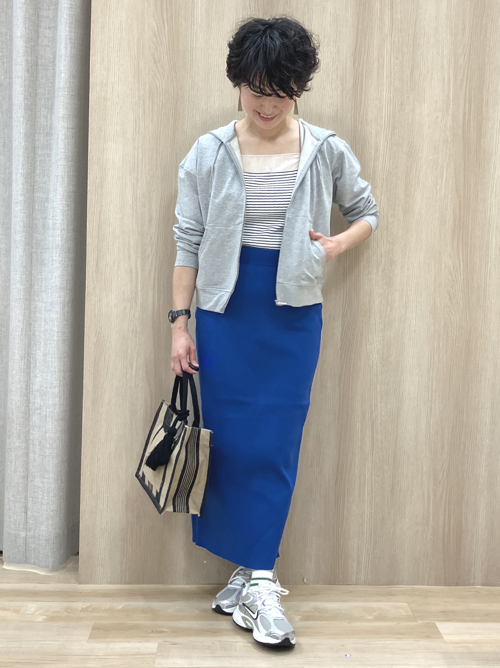 Keiさんの「grove｜【洗濯機OK・ひんやり】朝晩の気温差に◎軽やかシアーシャツ」を使ったコーディネート