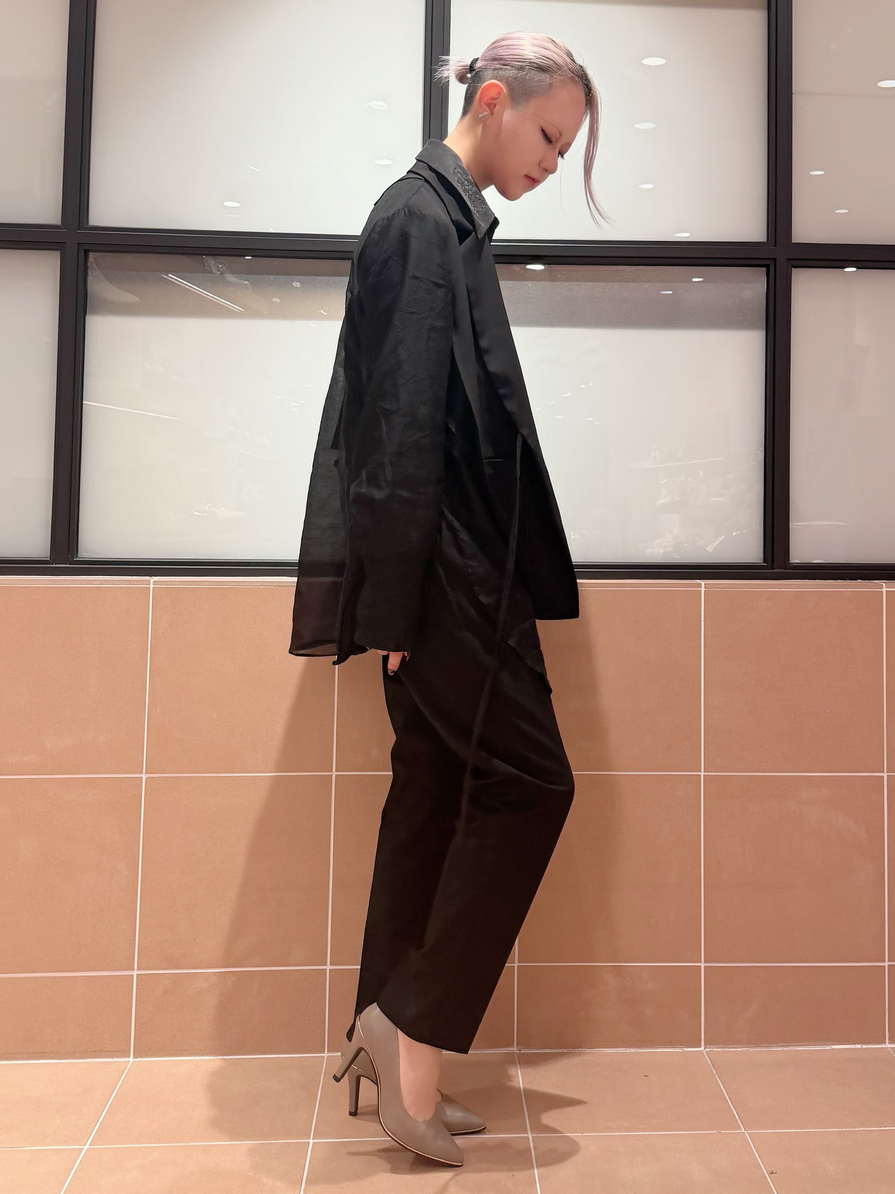 MIGIさんの「ESPERANZA｜【晴雨兼用/12時間パンプス】約8.5cm　歩きやすくて疲れにくい」を使ったコーディネート