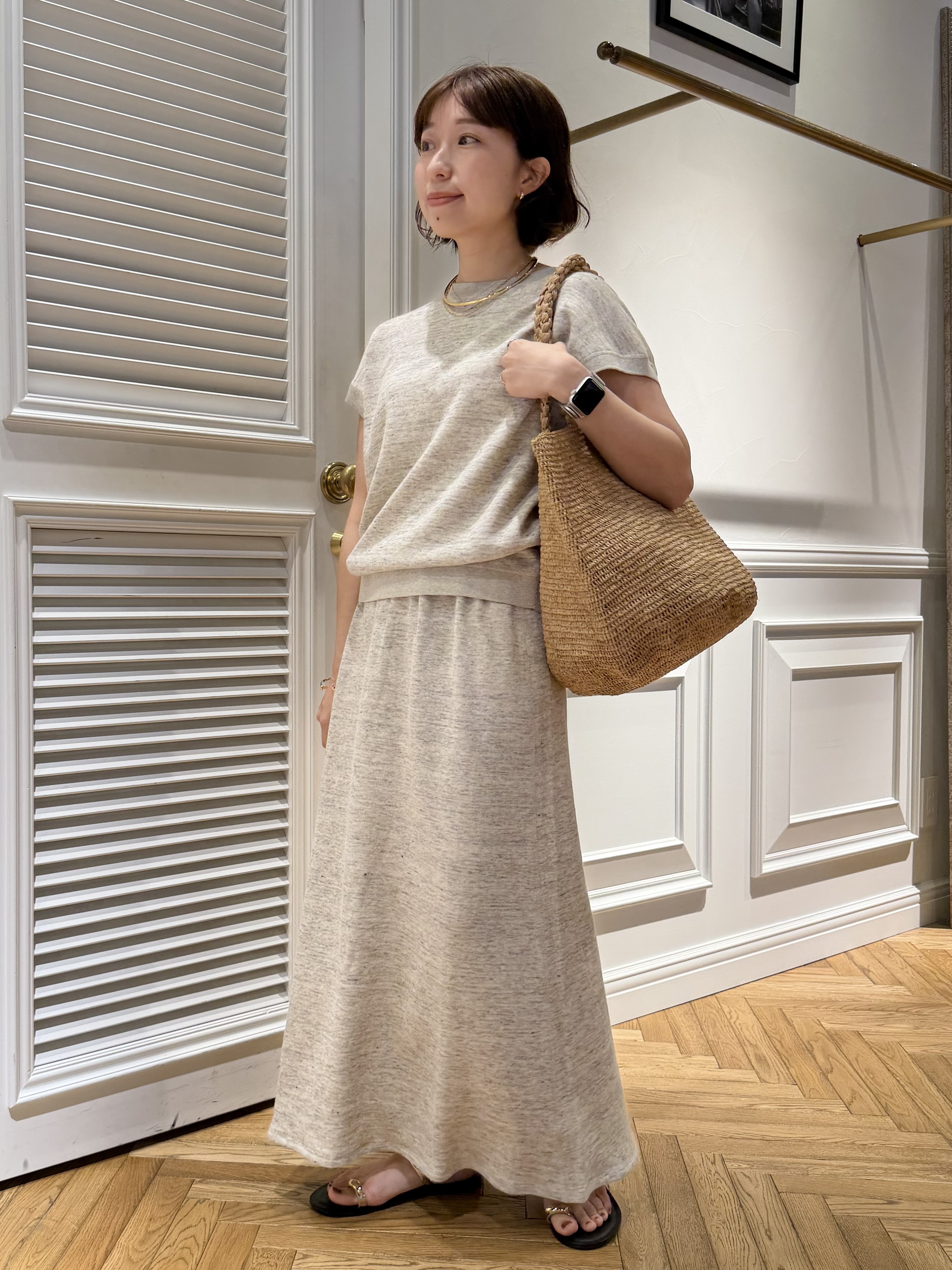 つじ まこさんの「DRESSTERIOR｜【ウォッシャブル／セットアップ可】リネン混裏毛フレンチプルオーバー」を使ったコーディネート