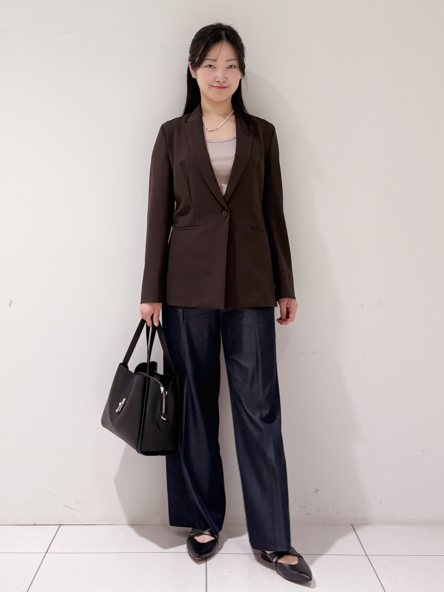 momokoさんの「INDIVI｜【洗える／前後2WAY】インナータンクトップ」を使ったコーディネート