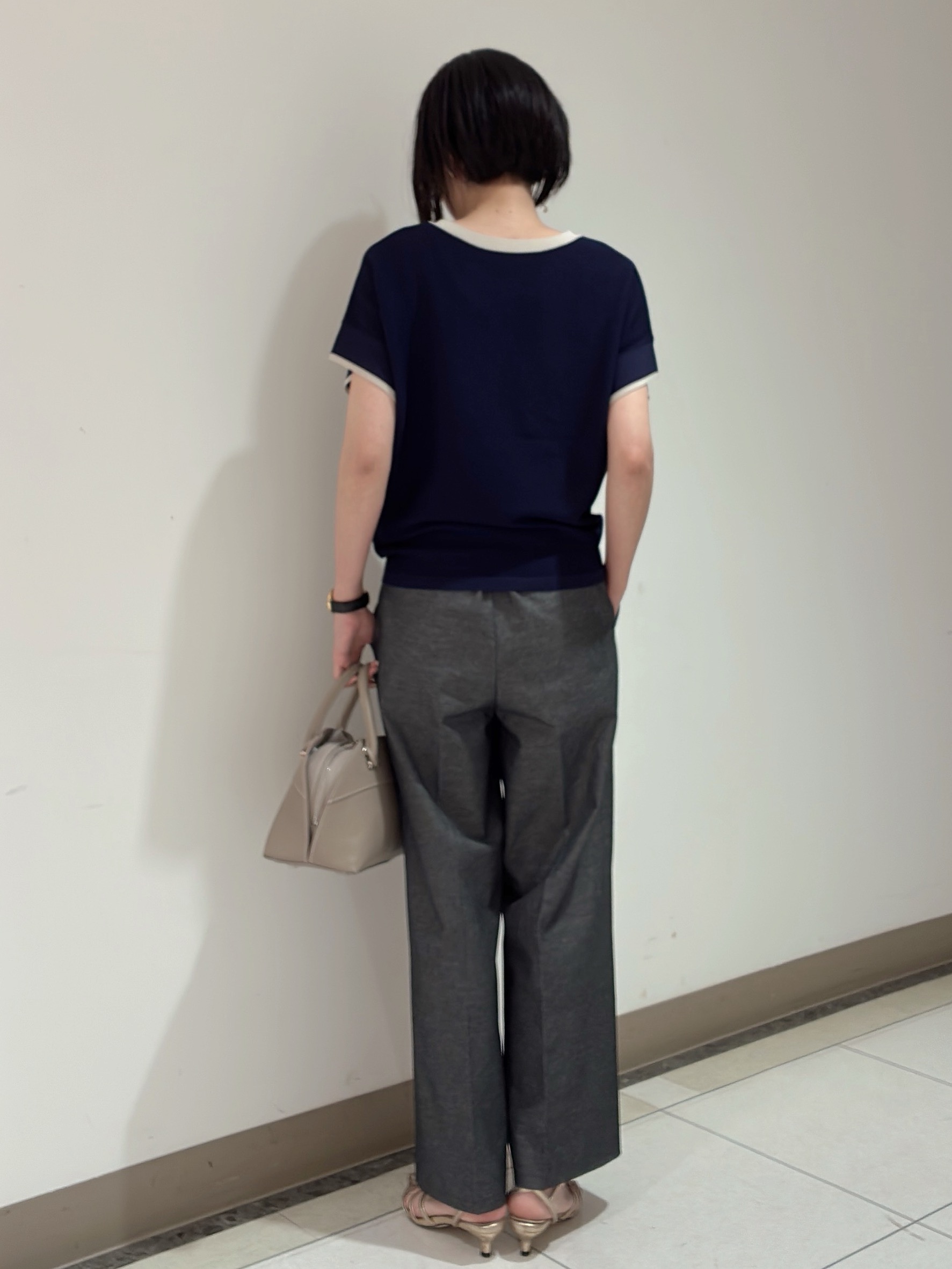 環さんの「UNTITLED｜【11色展開/体型カバー】前後2WAYフレンチスリーブニット」を使ったコーディネート