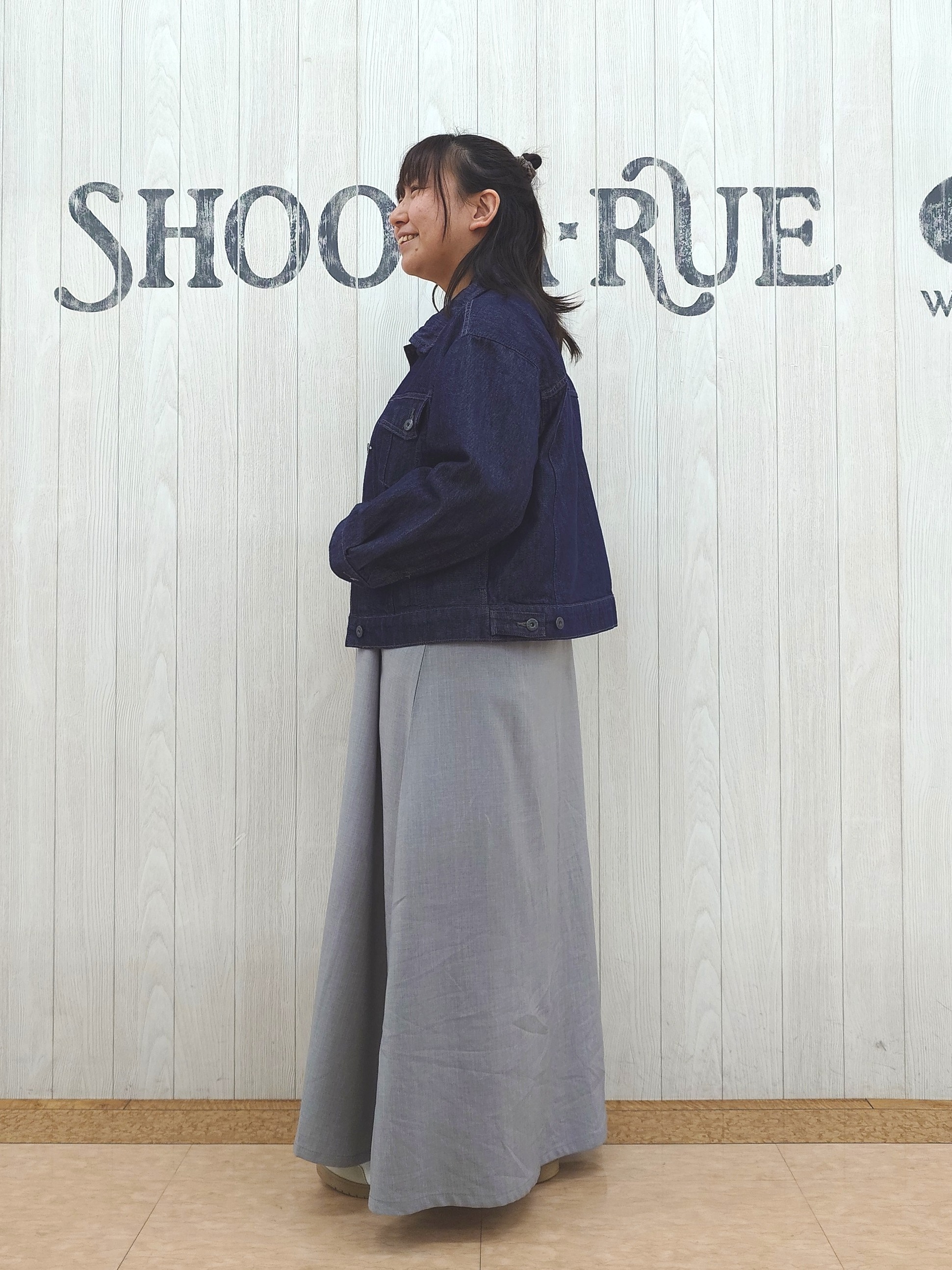 とろろさんの「SHOO･LA･RUE｜【SHOO・LA・RUE DENIM】羽織るだけでこなれる　オーバーサイズデニムジャケット」を使ったコーディネート