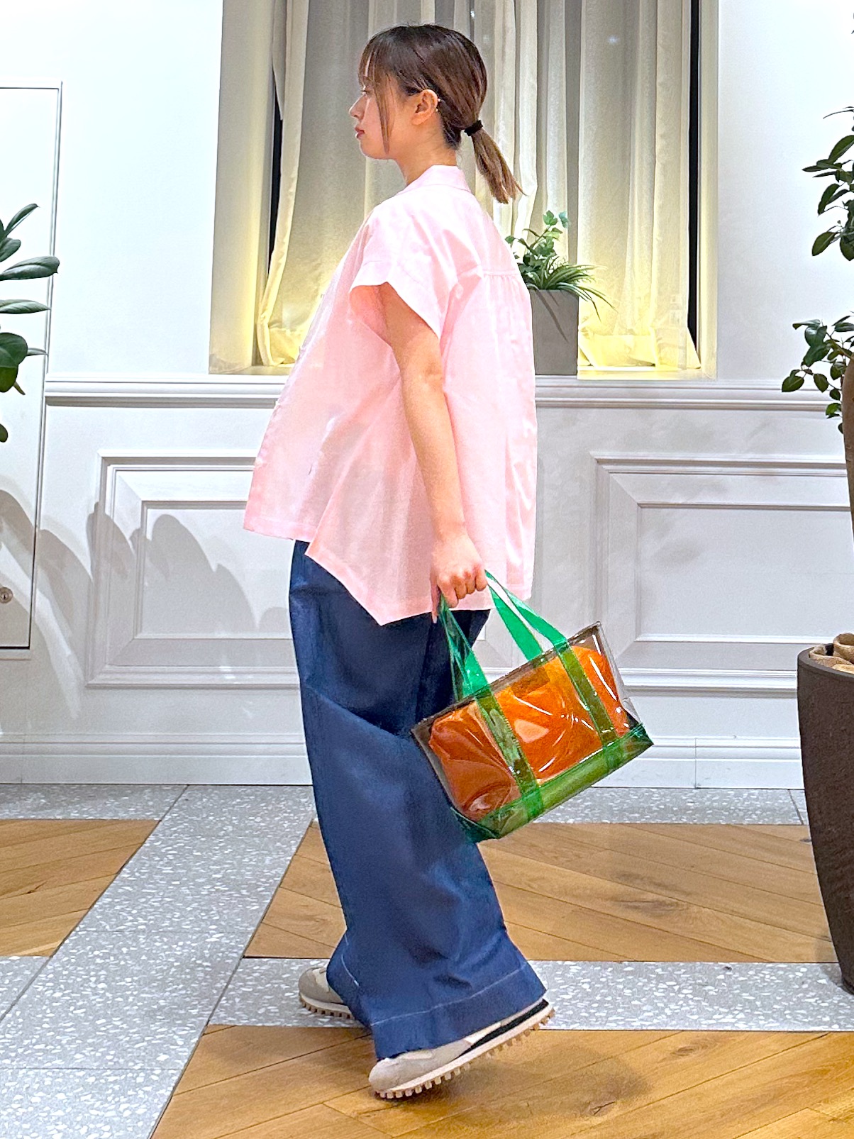 なべこさんの「DRESSTERIOR｜【毎年人気/ウォッシャブル】バックフレアオックスシャツ」を使ったコーディネート
