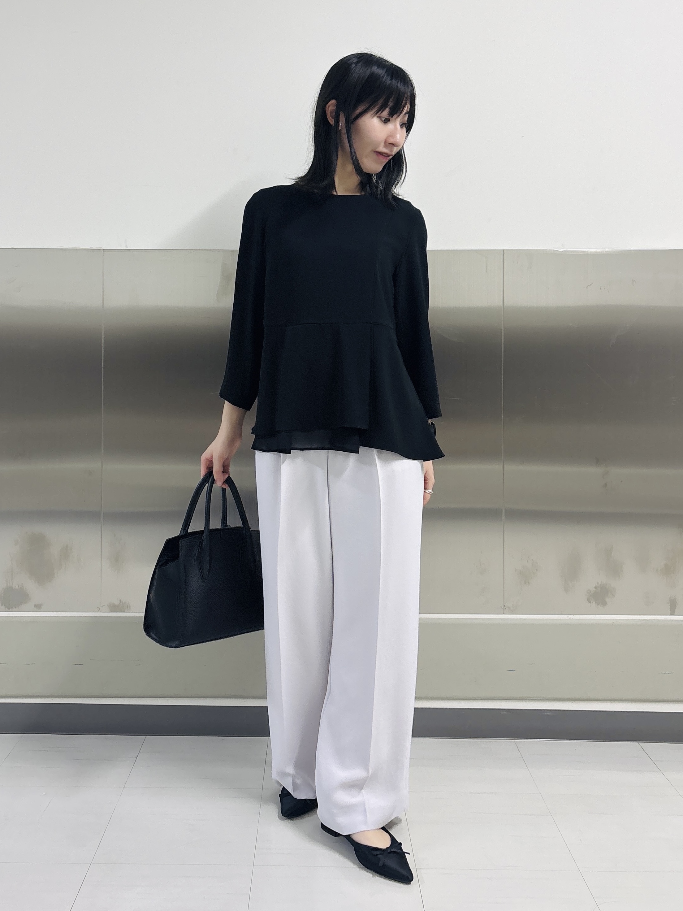 Yoshimiさんの「INDIVI｜【洗える／多機能／SETUP可】着る日傘ダブルジャケット」を使ったコーディネート