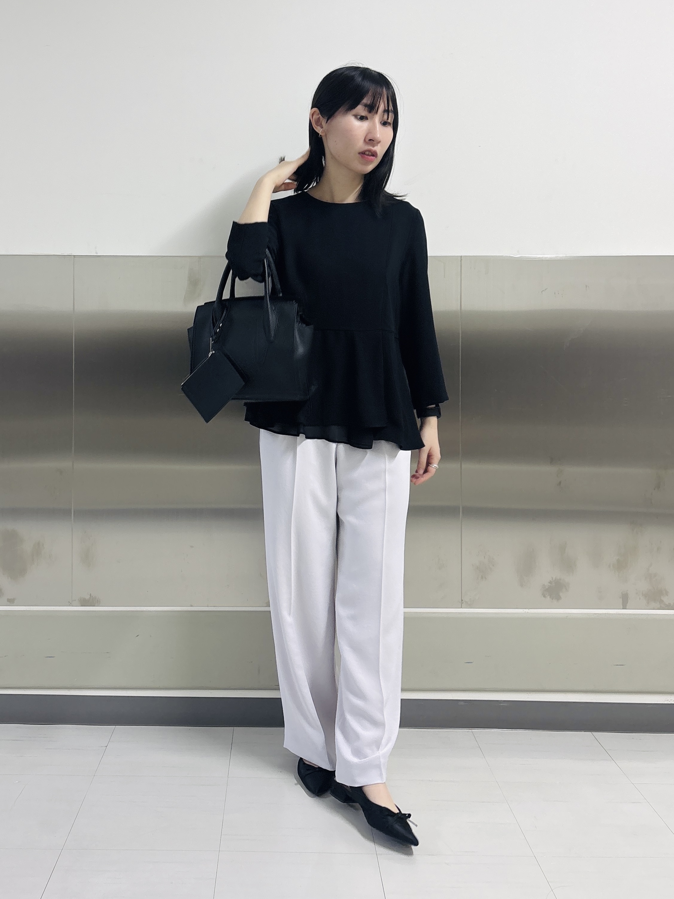 Yoshimiさんの「INDIVI｜【洗える／多機能／SETUP可】着る日傘ダブルジャケット」を使ったコーディネート
