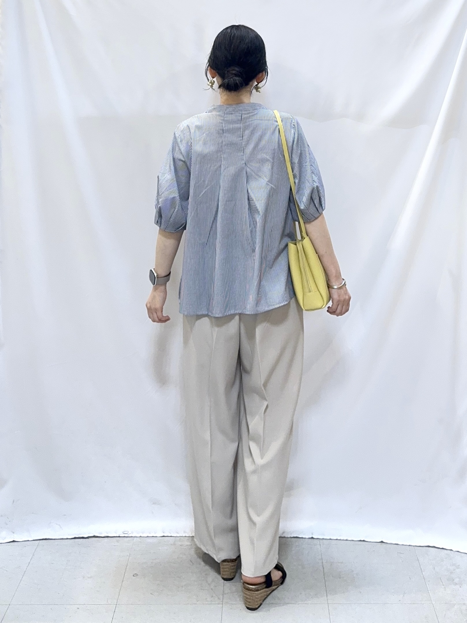 𝐇𝐢𝐫𝐨𝐦𝐢さんの「SHOO･LA･RUE｜【綿100%/UV/S-LL】優しく透ける 柔らかシアーデニムブルゾン」を使ったコーディネート