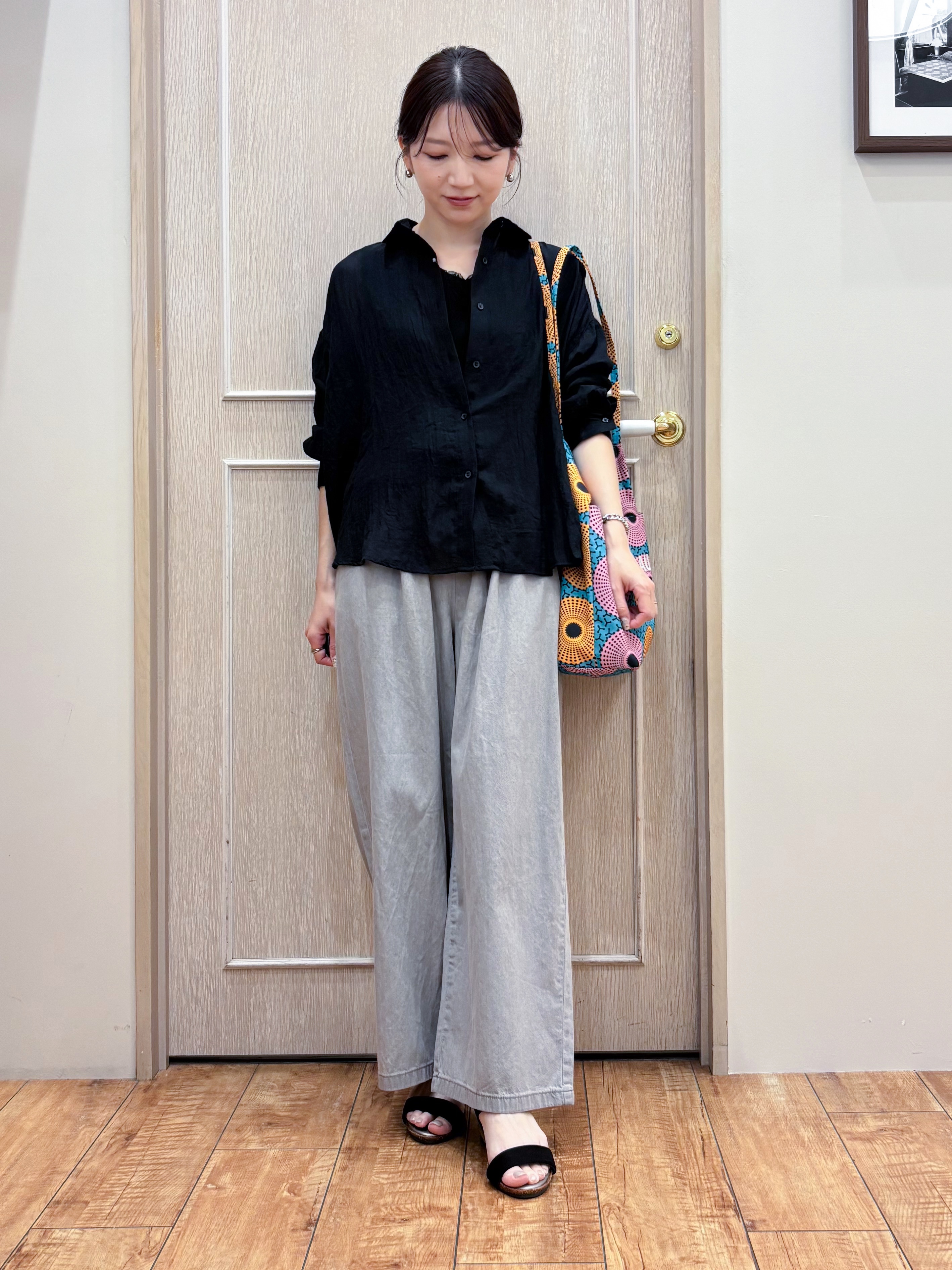 なみさんの「SHOO･LA･RUE｜【体型カバー】ふんわり質感 やわらかこなれシアーシャツ」を使ったコーディネート