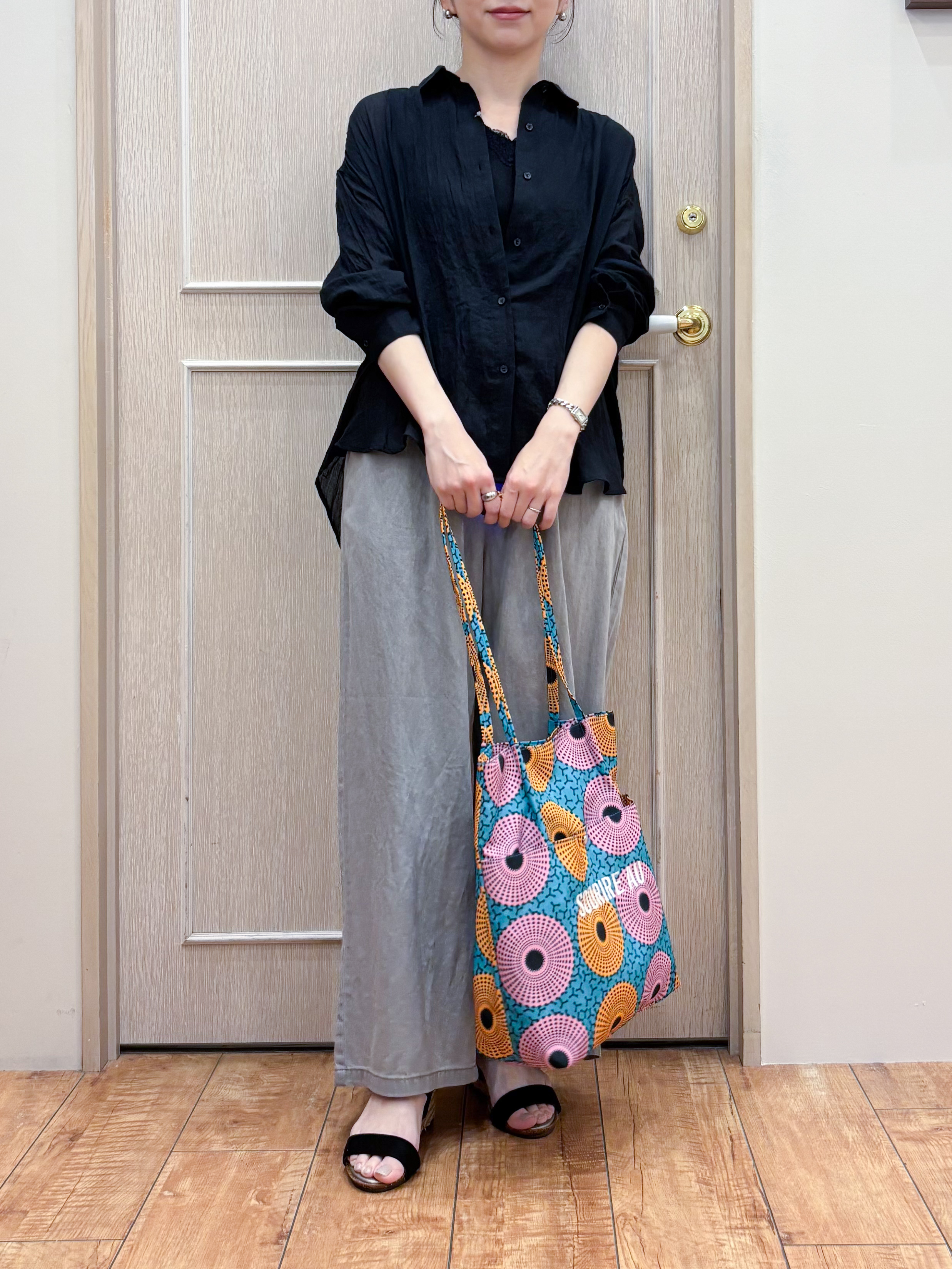 なみさんの「SHOO･LA･RUE｜【体型カバー】ふんわり質感 やわらかこなれシアーシャツ」を使ったコーディネート