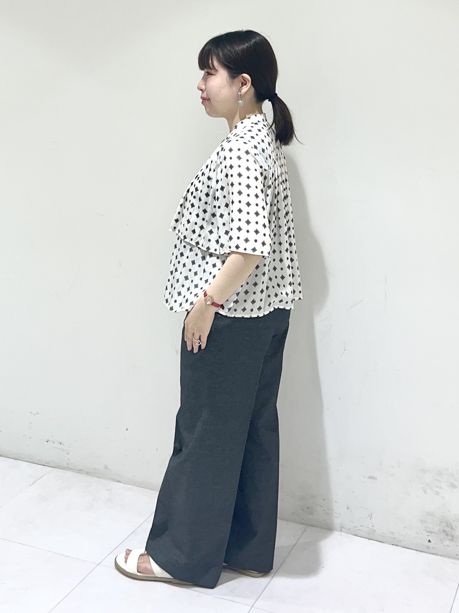 Mitsukiさんの「UNTITLED｜【洗える/きれいめ柄】コモンプリントブラウス」を使ったコーディネート