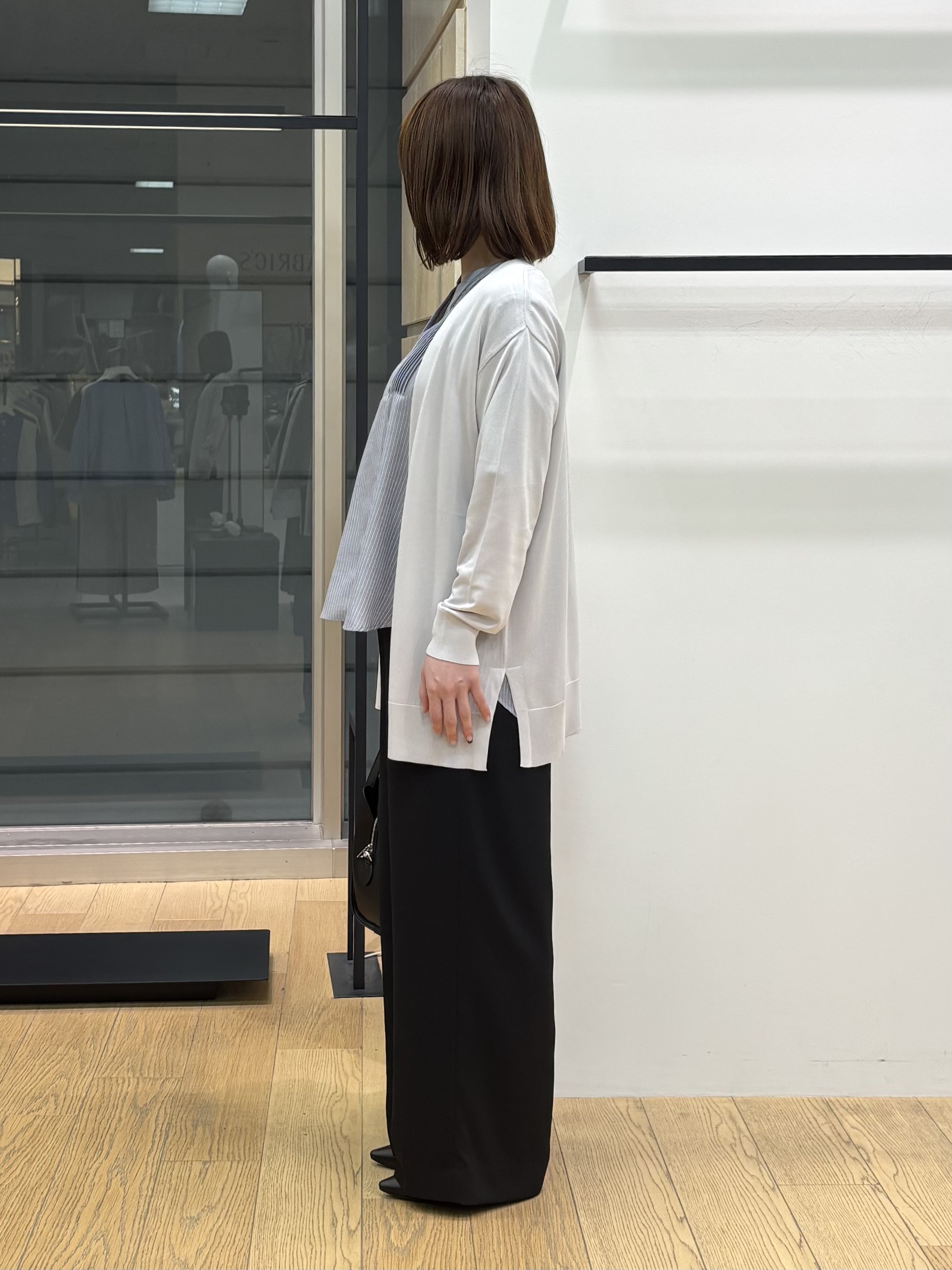 asamiさんの「INDIVI｜【接触冷感/洗える】シアーシャンブレーピンタックブラウス」を使ったコーディネート