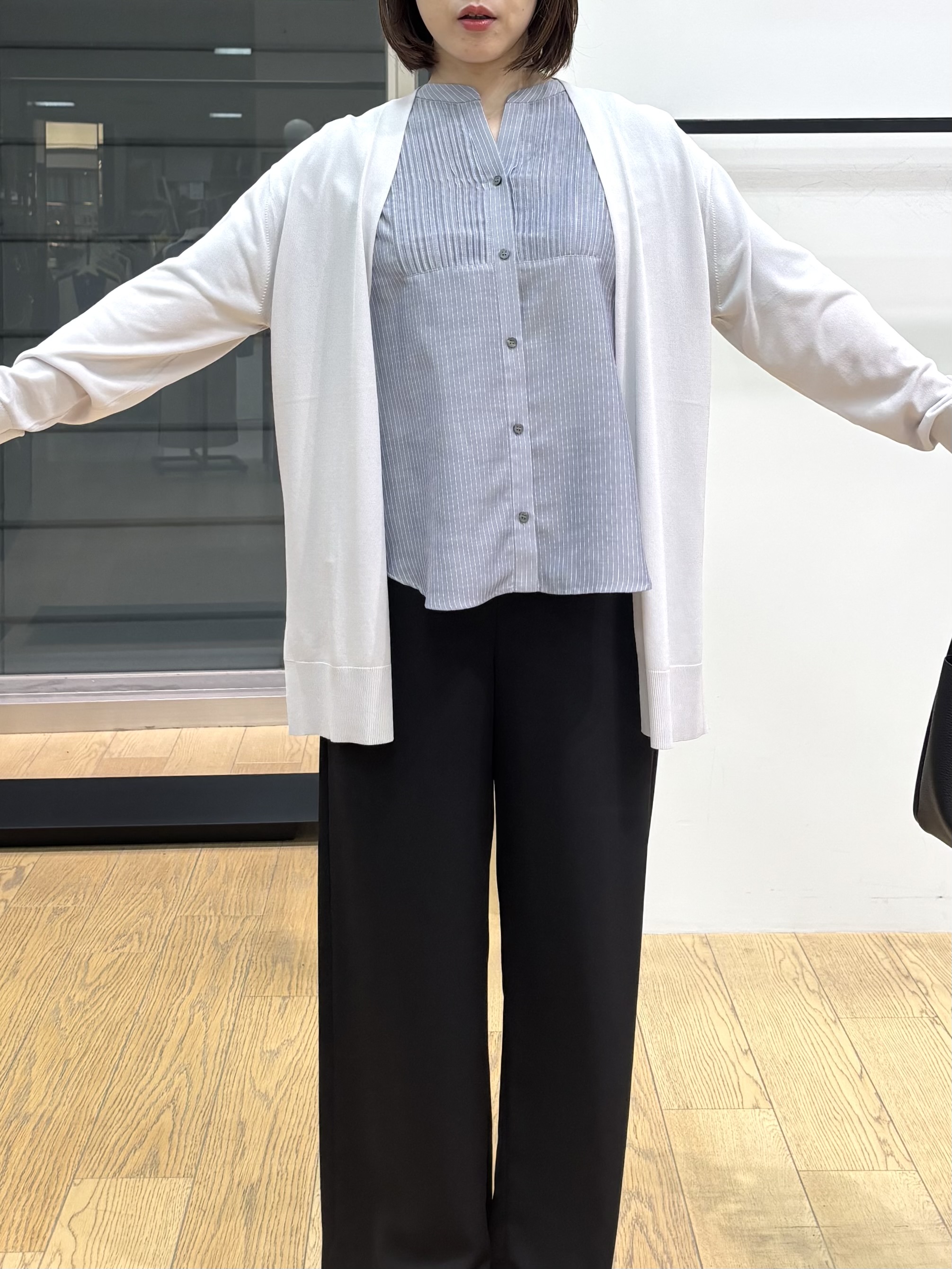 asamiさんの「INDIVI｜【接触冷感/洗える】シアーシャンブレーピンタックブラウス」を使ったコーディネート