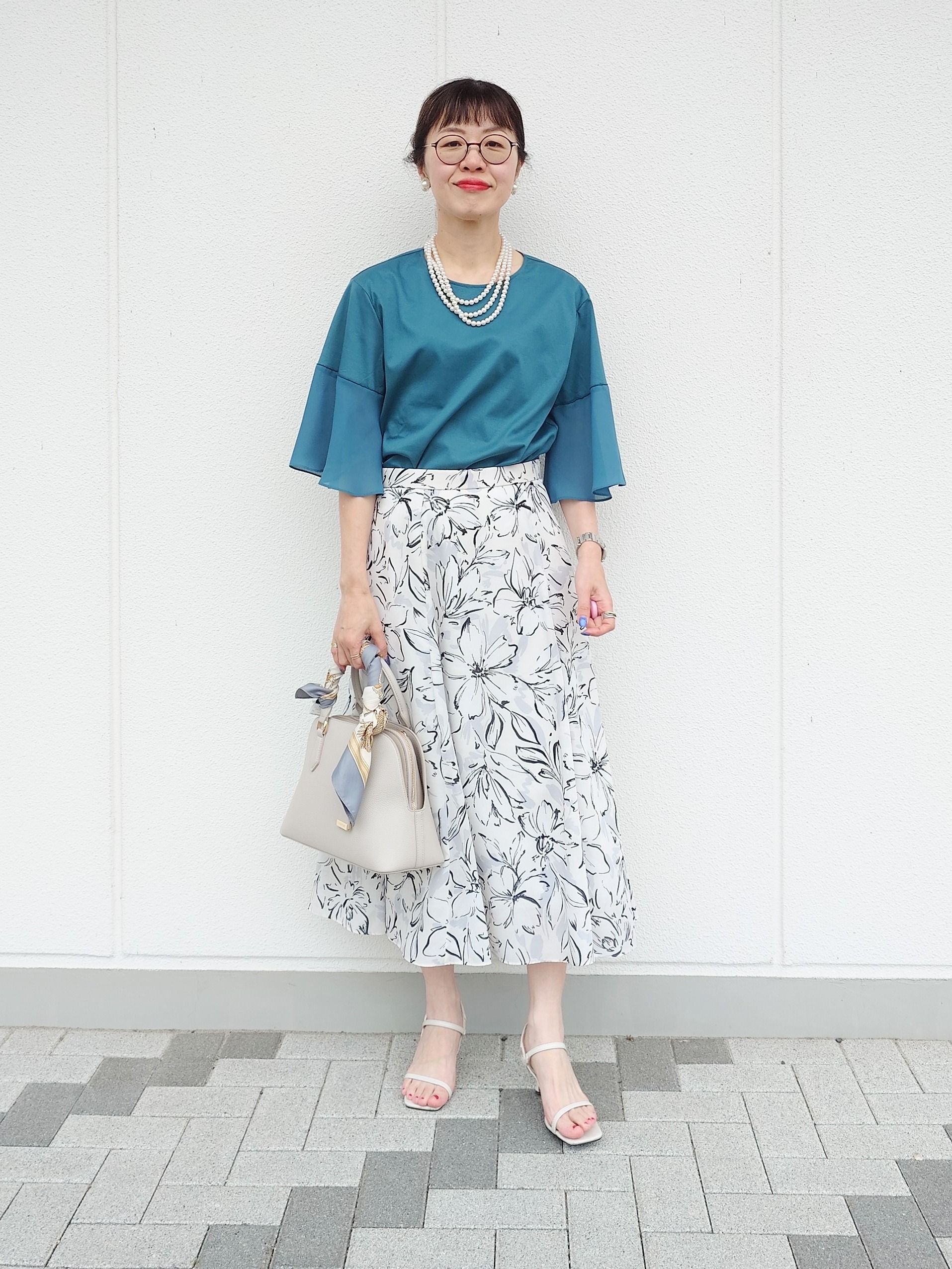 MUTSUKOさんの「UNTITLED｜【洗える/華奢見え】袖シアープルオーバー」を使ったコーディネート