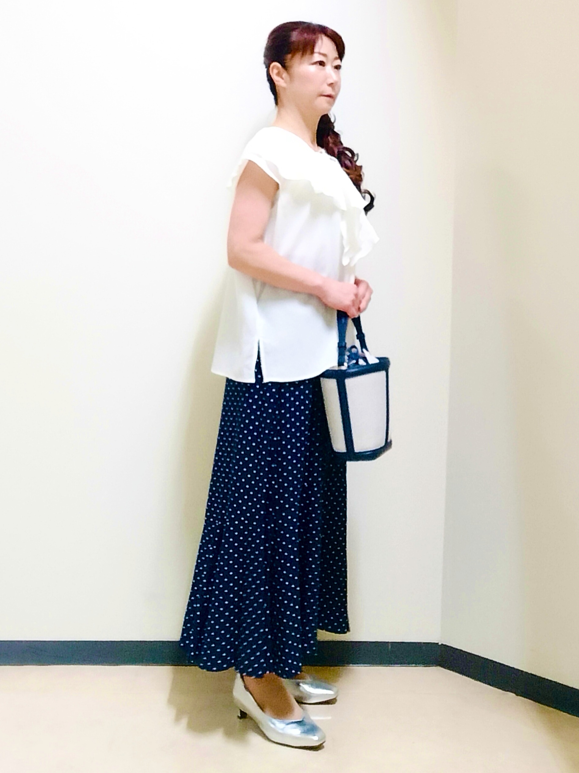 花さんの「Reflect｜【通気性あり／涼しい／マシンウォッシャブル】フリルブラウス」を使ったコーディネート
