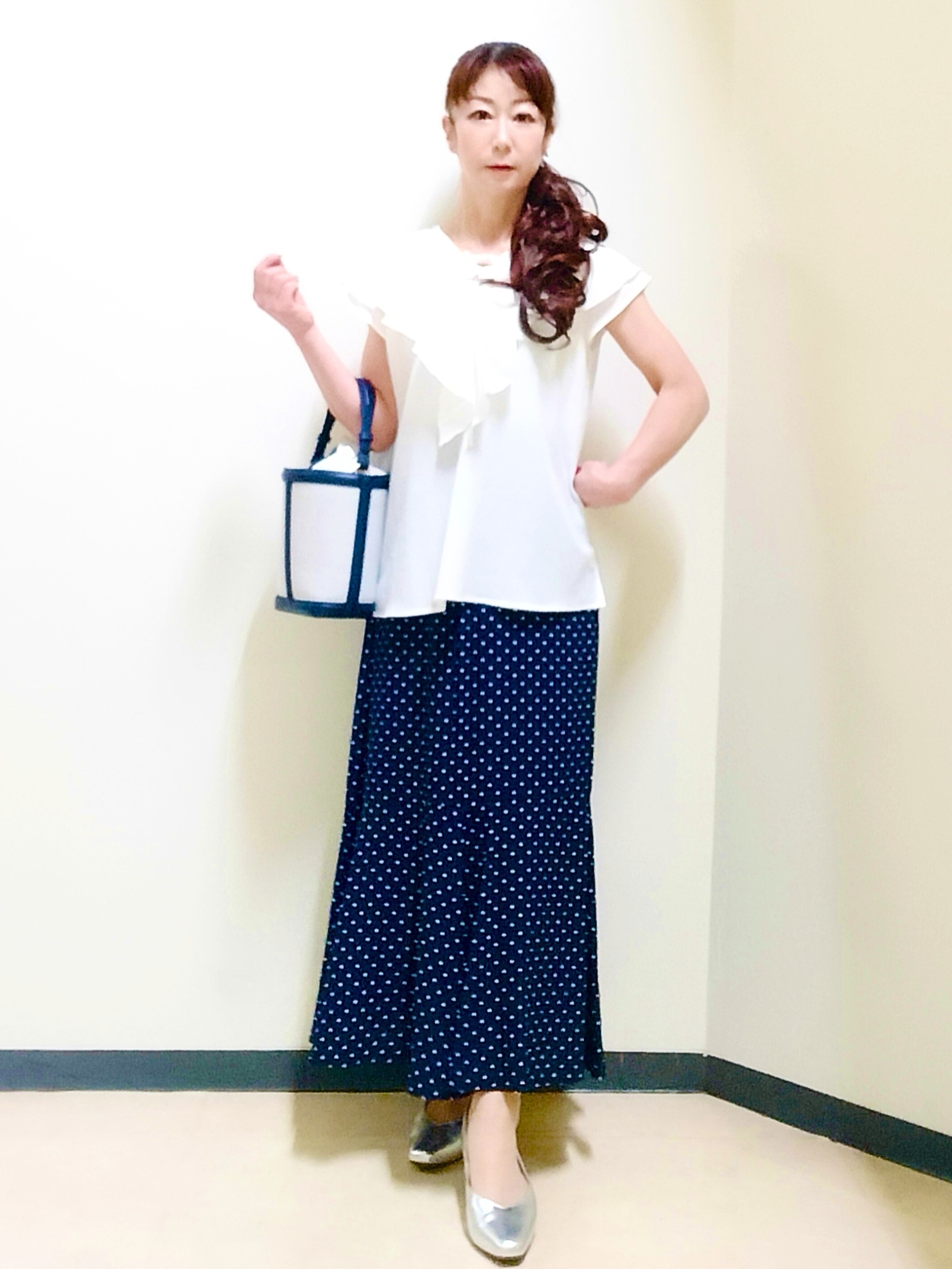 花さんの「Reflect｜【通気性あり／涼しい／マシンウォッシャブル】フリルブラウス」を使ったコーディネート