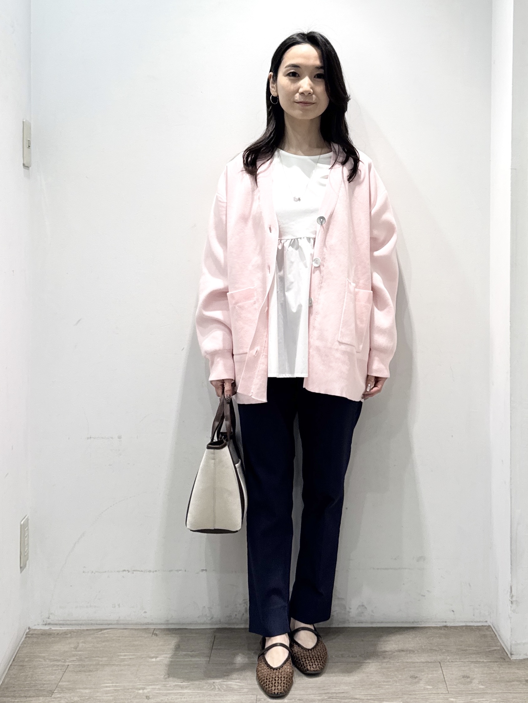 yuicciさんの「OPAQUE.CLIP｜ペプラムドッキングカットソー【洗濯機OK】」を使ったコーディネート