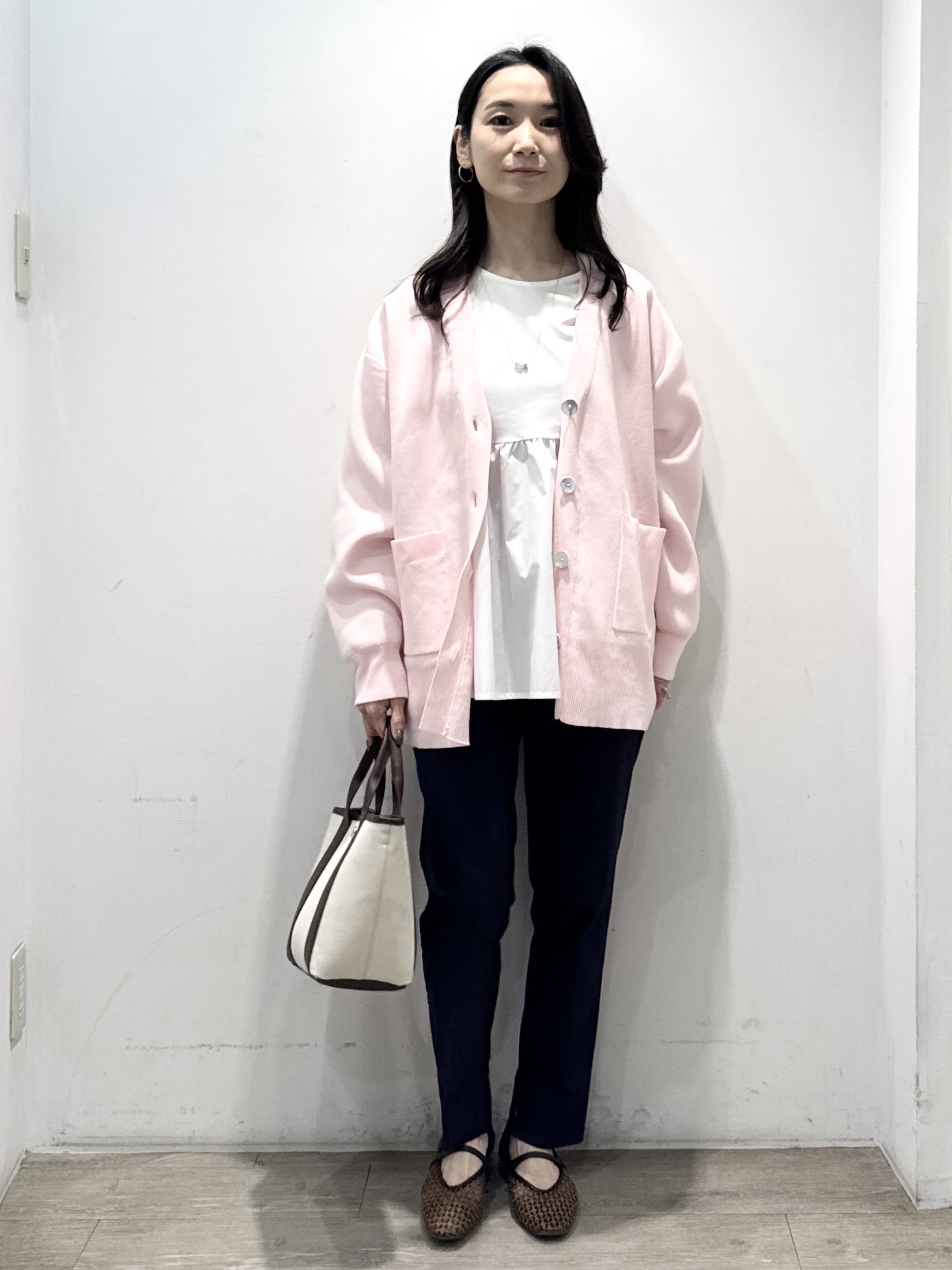 yuicciさんの「OPAQUE.CLIP｜ペプラムドッキングカットソー【洗濯機OK】」を使ったコーディネート