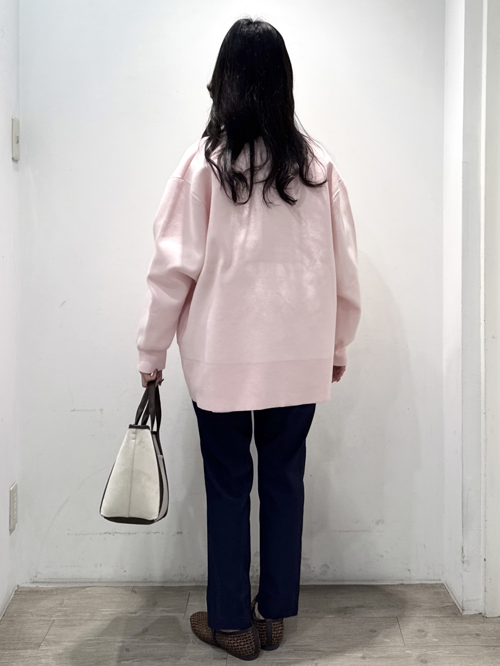 yuicciさんの「OPAQUE.CLIP｜ペプラムドッキングカットソー【洗濯機OK】」を使ったコーディネート