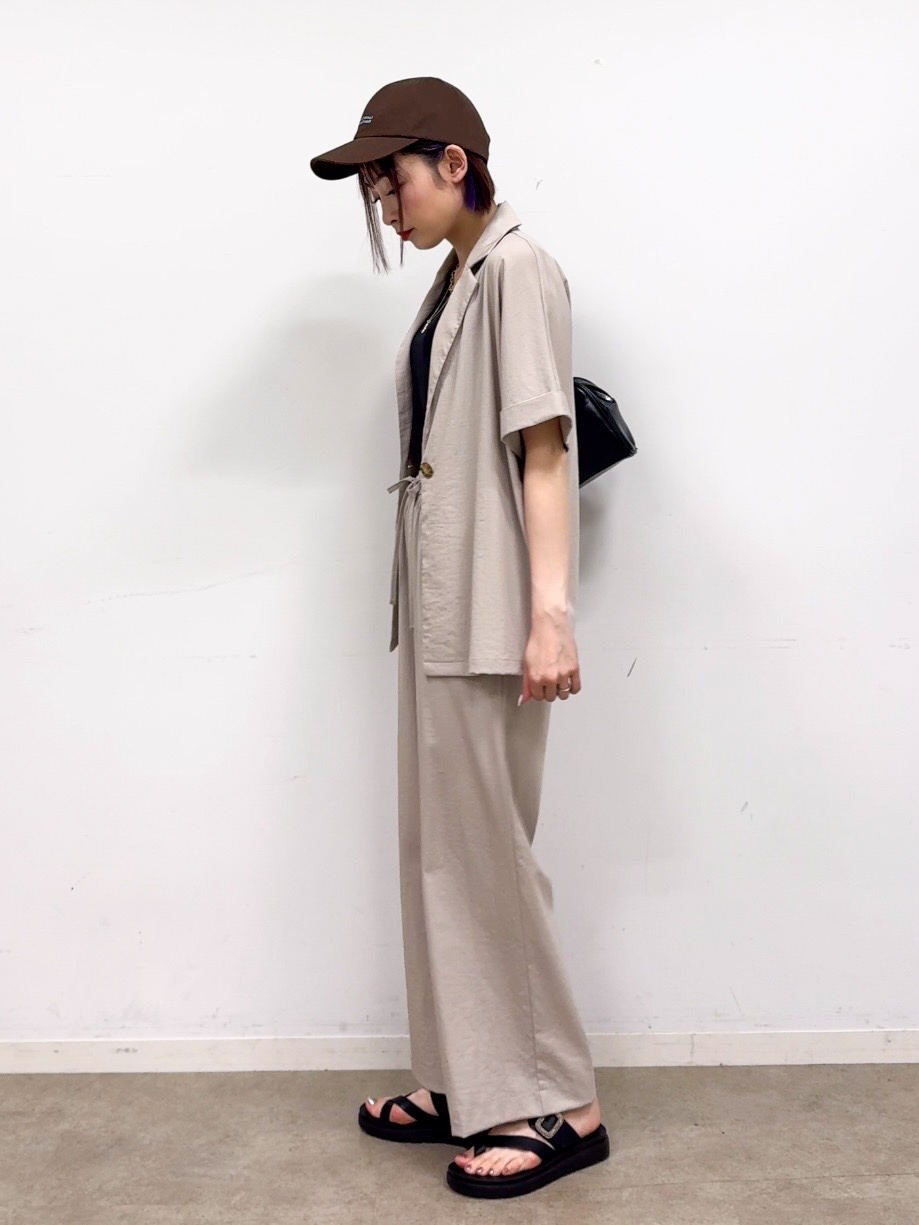 𝐜𝐡𝐢𝐤𝐚さんの「SHOO･LA･RUE｜【高レビュー/洗濯機可/セットアップ可】軽凛(かろりん) ひんやり半袖ジャケット」を使ったコーディネート