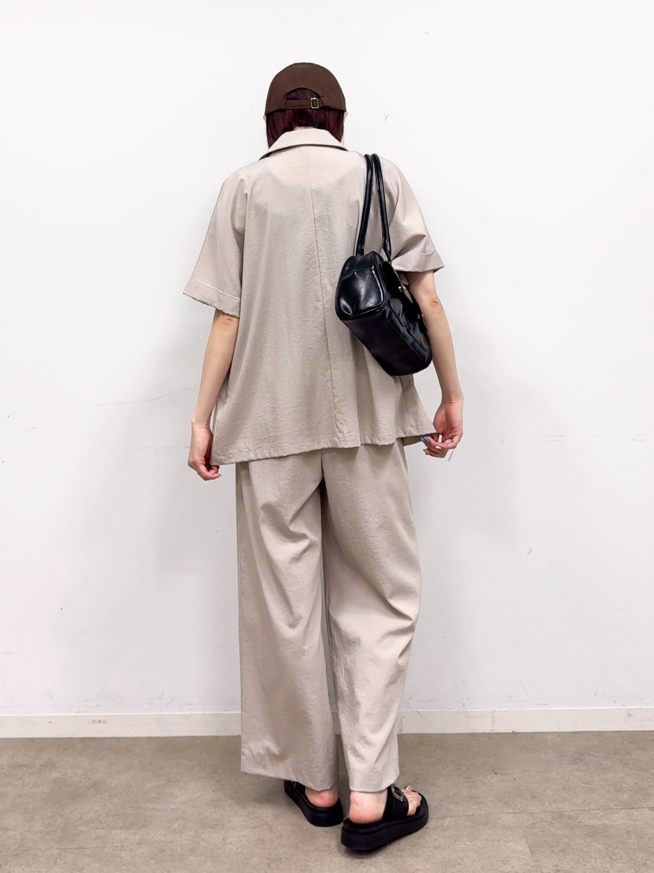 𝐜𝐡𝐢𝐤𝐚さんの「SHOO･LA･RUE｜【高レビュー/洗濯機可/セットアップ可】軽凛(かろりん) ひんやり半袖ジャケット」を使ったコーディネート