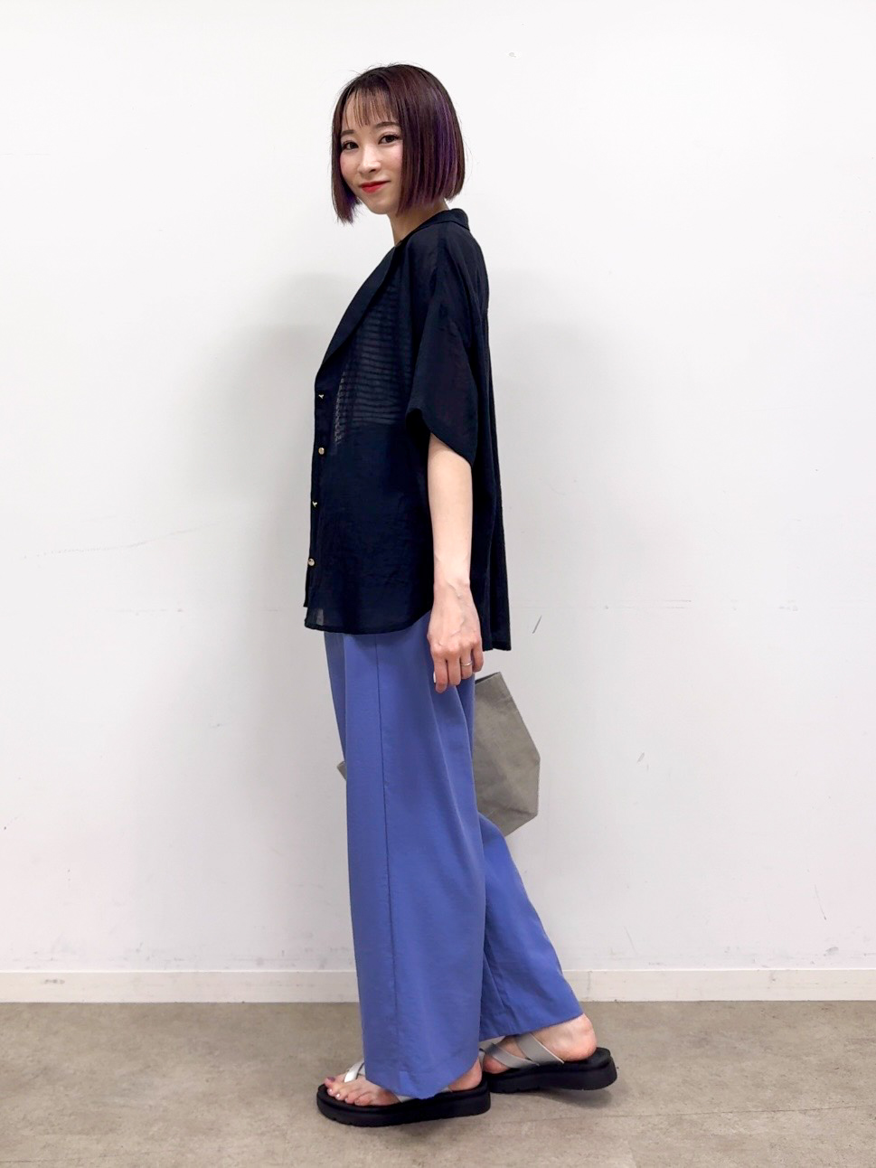 𝐜𝐡𝐢𝐤𝐚さんの「SHOO･LA･RUE｜【S-LL】ナチュラルに決まる 半袖シアーシャツジャケット」を使ったコーディネート