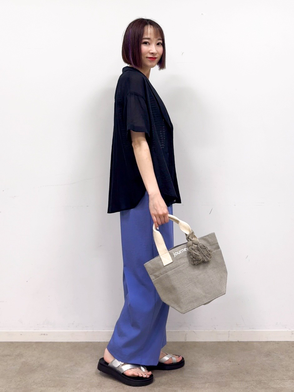 𝐜𝐡𝐢𝐤𝐚さんの「SHOO･LA･RUE｜【S-LL】ナチュラルに決まる 半袖シアーシャツジャケット」を使ったコーディネート
