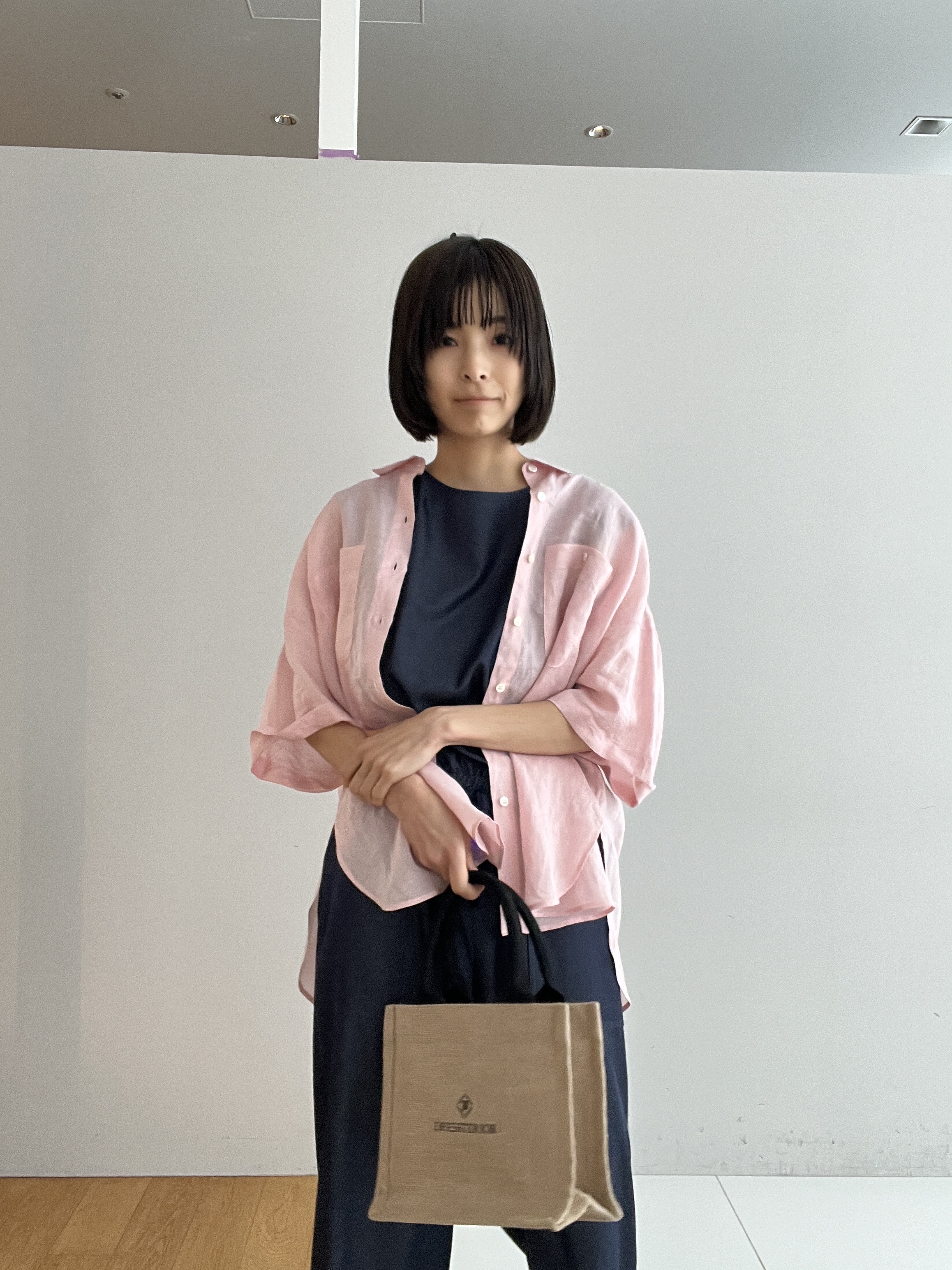 misaさんの「DRESSTERIOR｜ピュアラミー シャツ」を使ったコーディネート
