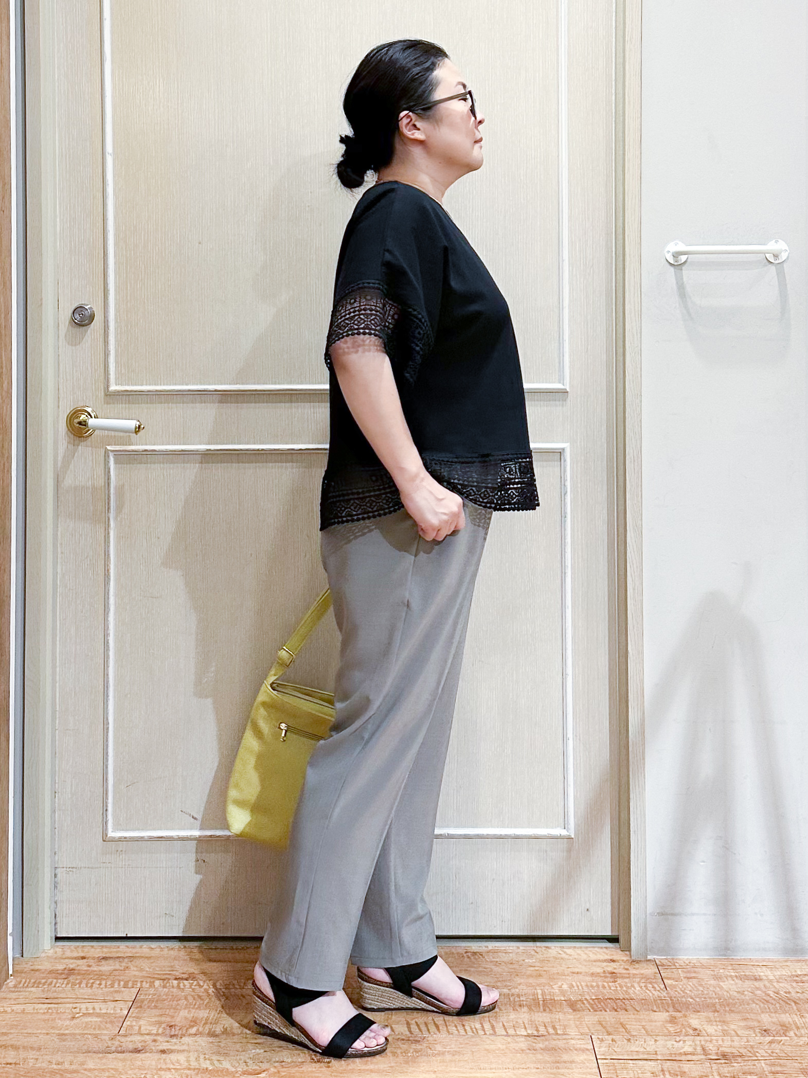 umeさんの「SHOO･LA･RUE｜【洗濯機可/ひんやり/体型カバー/S-LL】レース使いがポイント デザインTシャツ」を使ったコーディネート