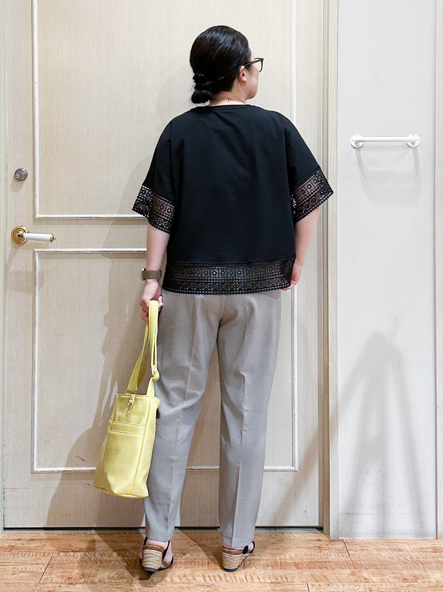 umeさんの「SHOO･LA･RUE｜【洗濯機可/ひんやり/体型カバー/S-LL】レース使いがポイント デザインTシャツ」を使ったコーディネート