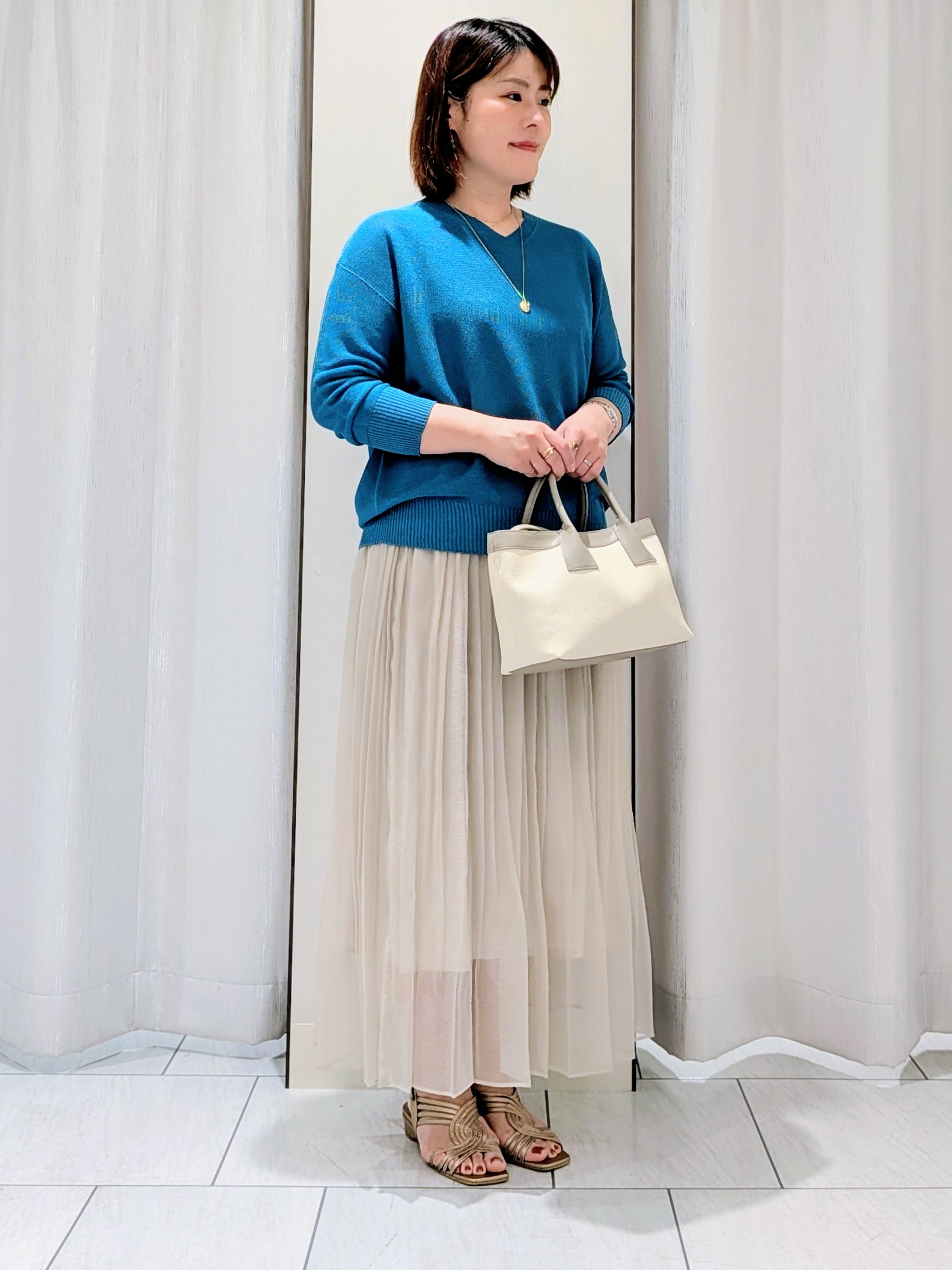 Onumaさんの「UNTITLED｜【ウエストゴム/洗える】エアリーシアープリーツスカート」を使ったコーディネート