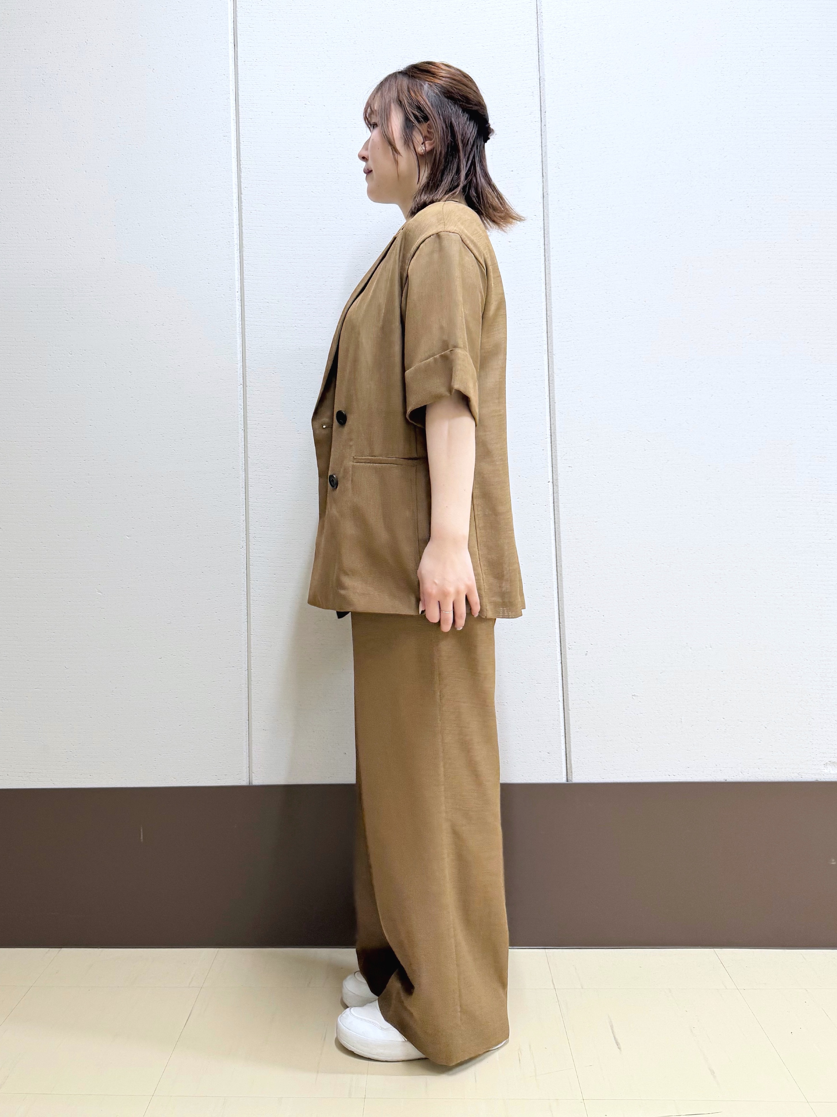 Rikoさんの「INDIVI｜【洗える／メッシュ素材／SETUP可能】半袖シアージャケット」を使ったコーディネート