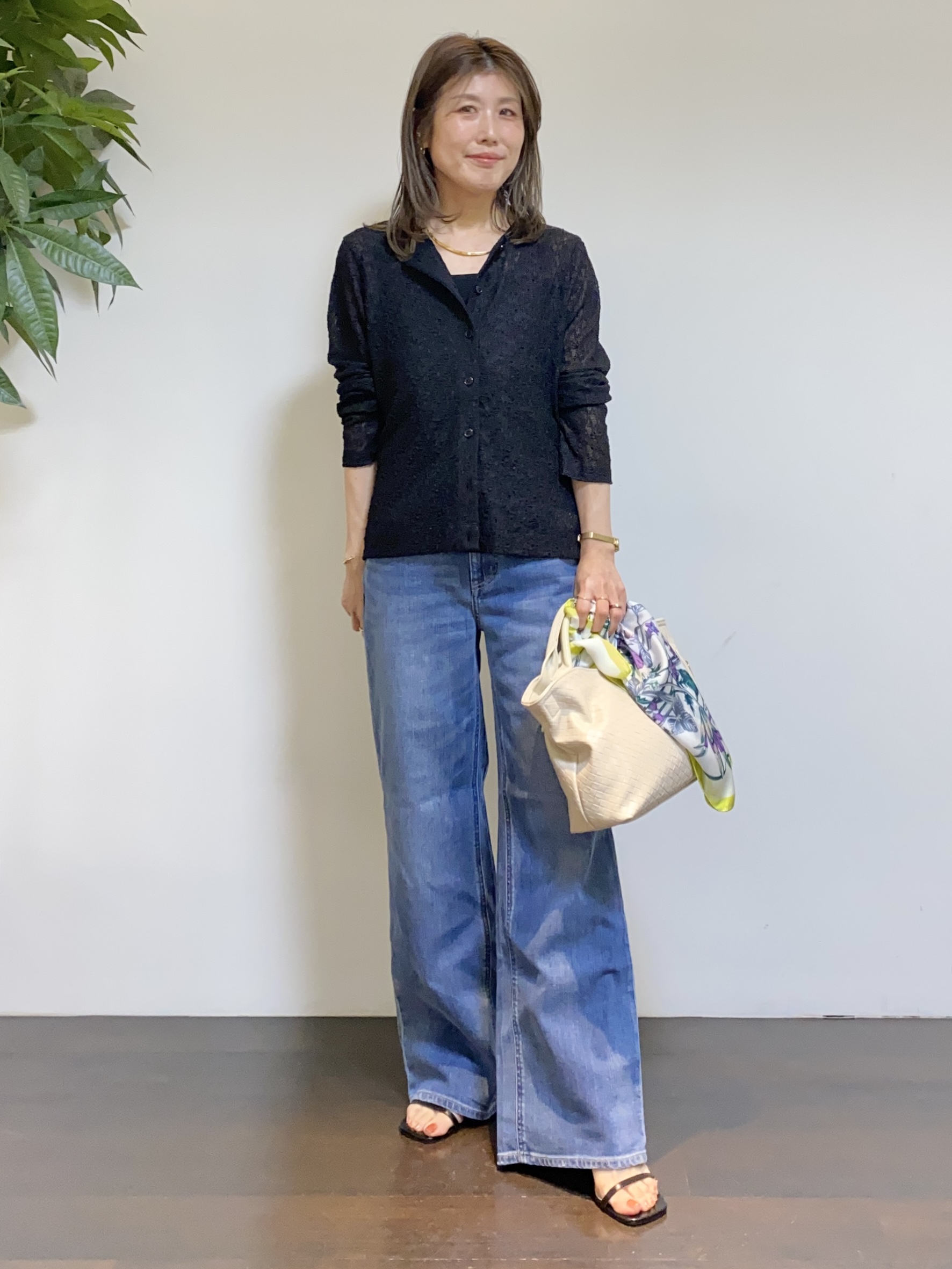 tomoさんの「UNTITLED｜【古畑星夏さん着用/シアー】ストレッチレースカーディガン」を使ったコーディネート